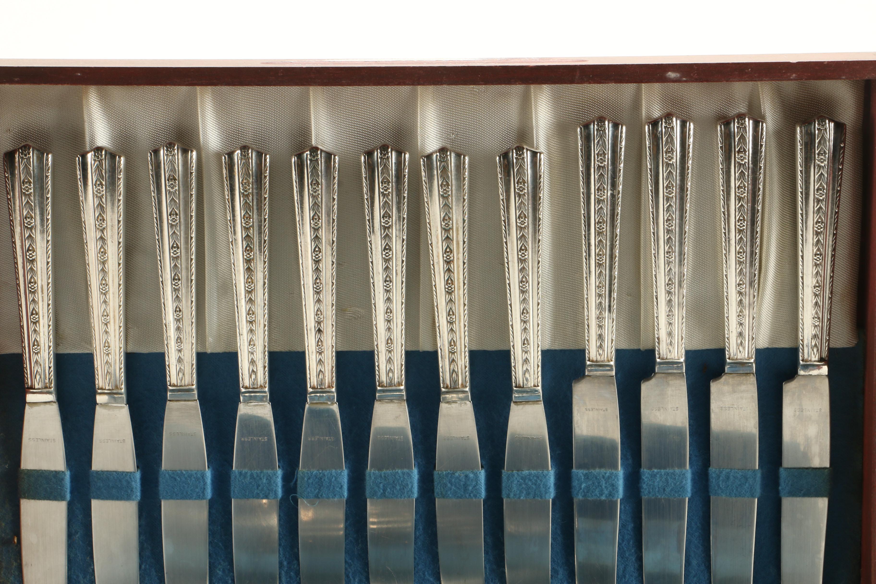 Wallace Brothers "Roseanne" Silver Plate Flatware Set With Case