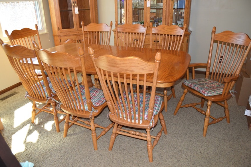 Amish Made Oak Dining Table with Eight Chairs