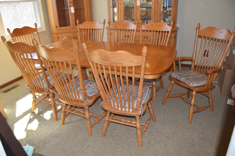 Amish Made Oak Dining Table with Eight Chairs