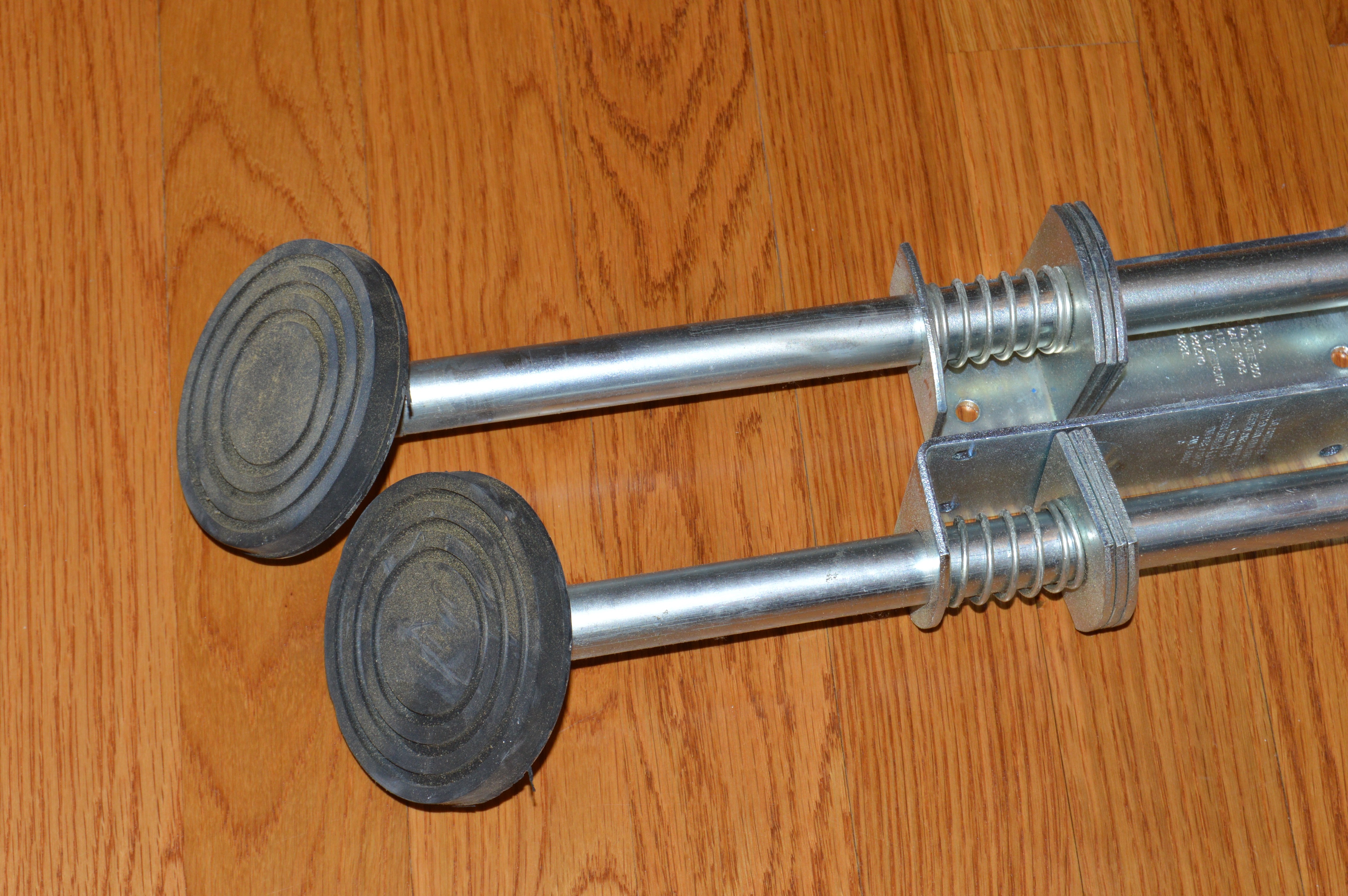 35' Aluminum Extension Ladder and Pair of Levelers