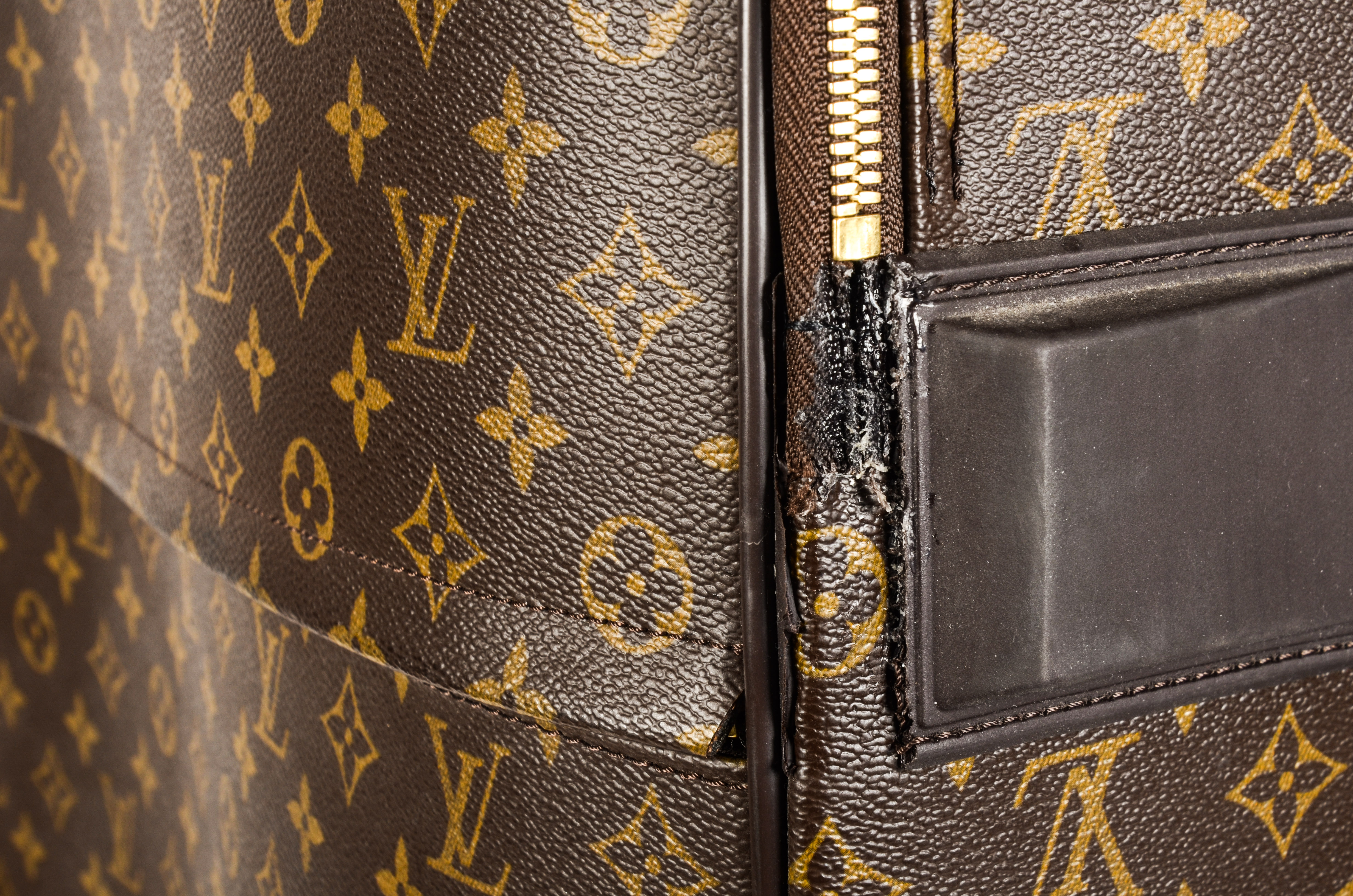 Louis Vuitton Pegase Suitcase