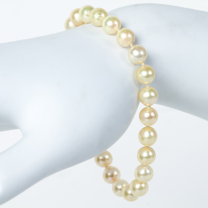 Akoya Pearl Bracelet with 14K Yellow Gold Closure