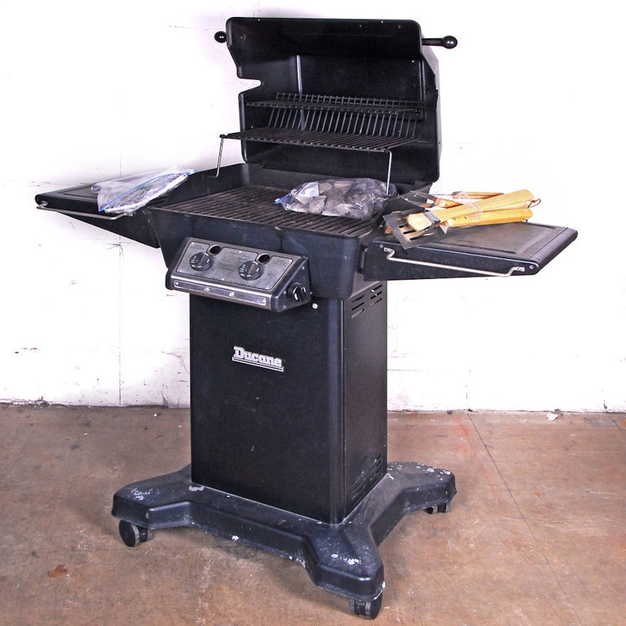 Ducane Gas Grill With Accessories