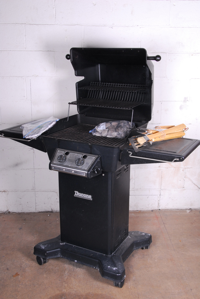 Ducane Gas Grill With Accessories