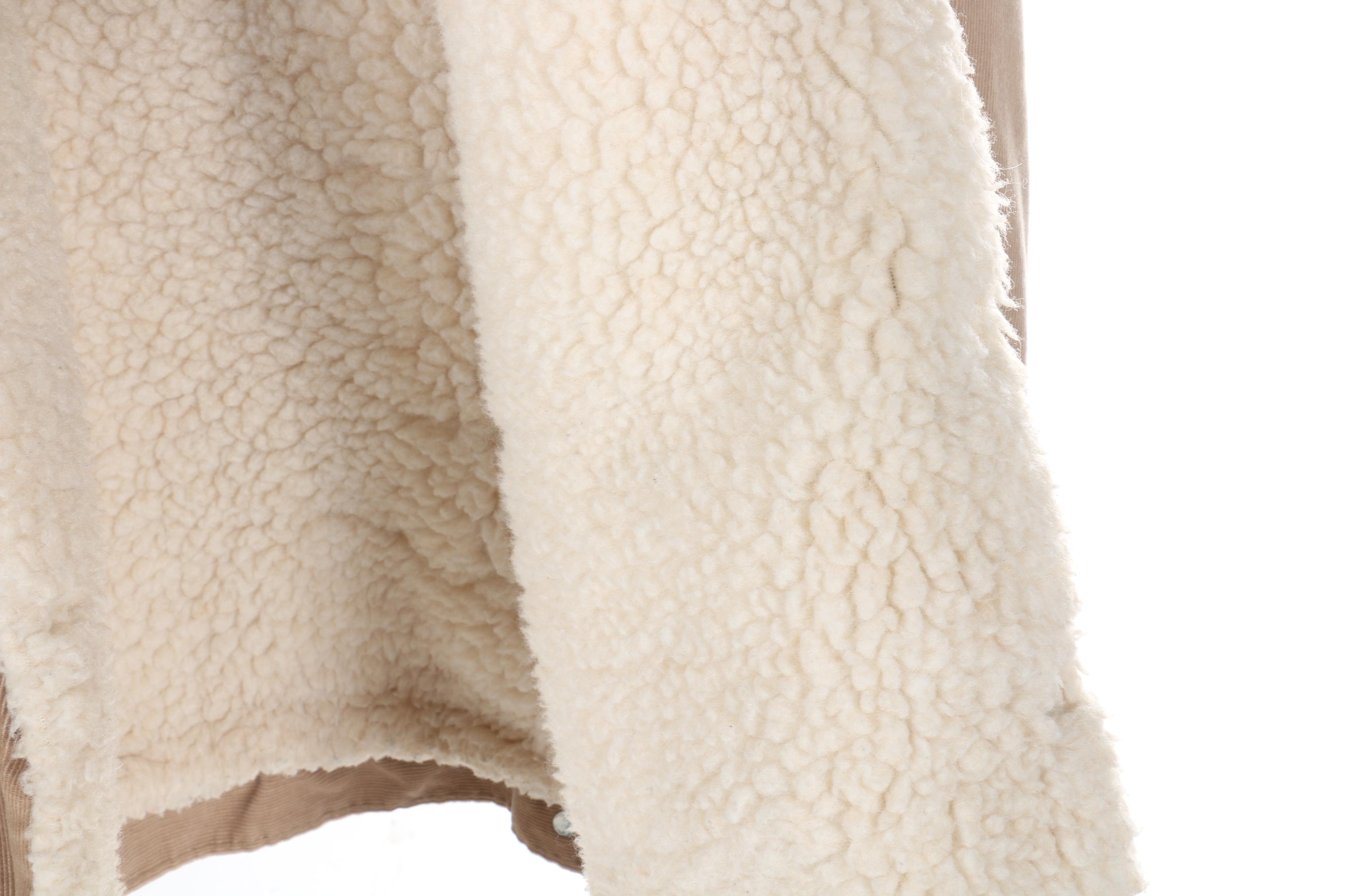 Men's Corduroy Jackets Featuring Levi's