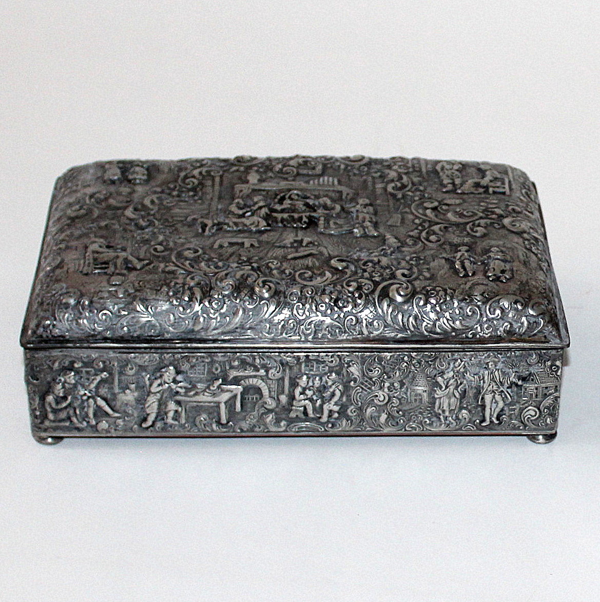 Vintage Barbour Silver Plate Co. Repousse Box