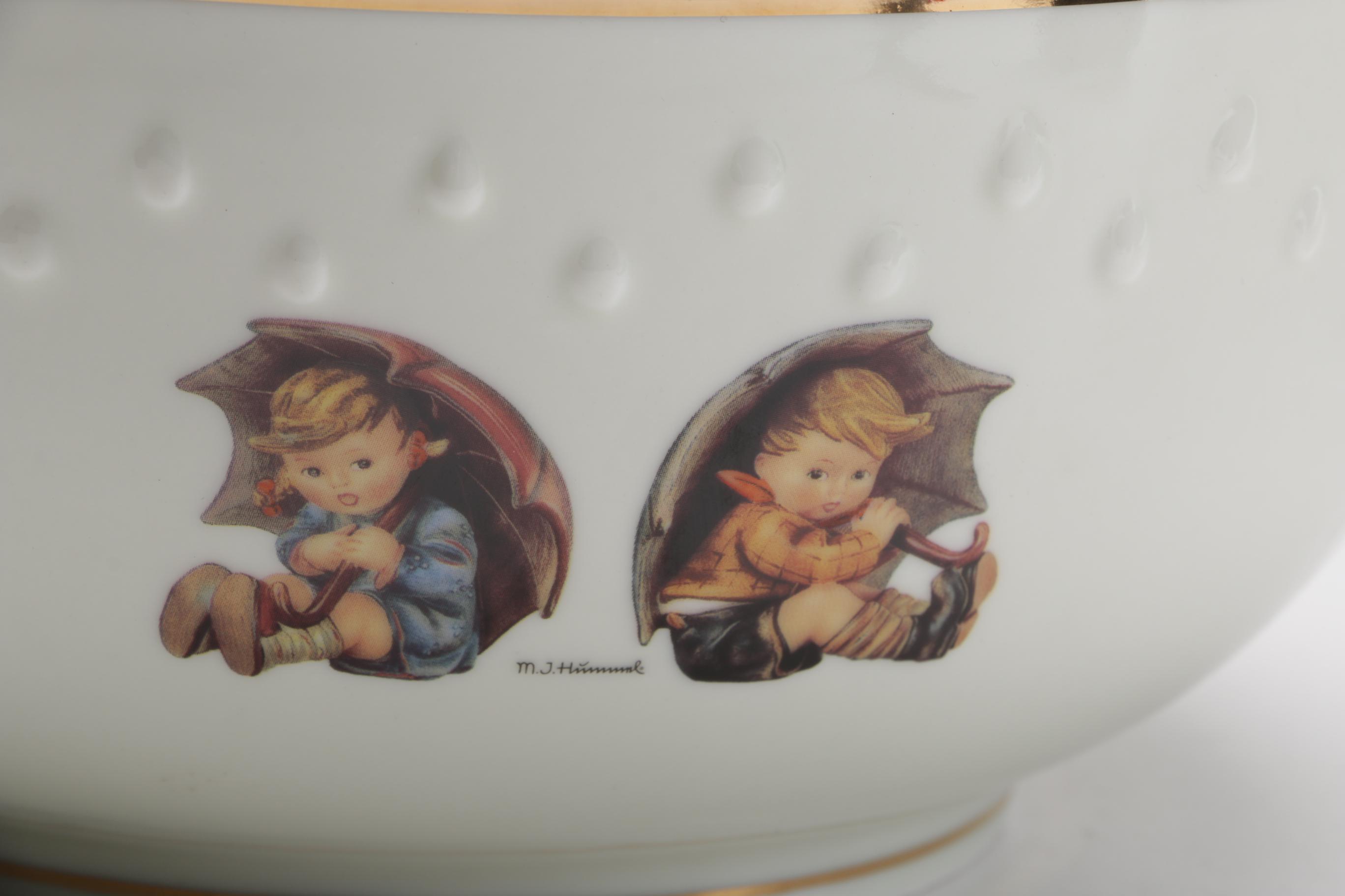 Hummel Cake Platter & Bowl