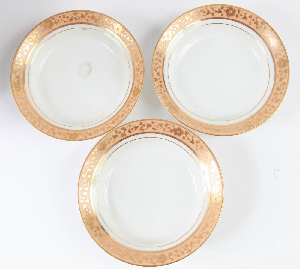 Late 18th Century Ludwigsburg Fine German Porcelain Dinnerware