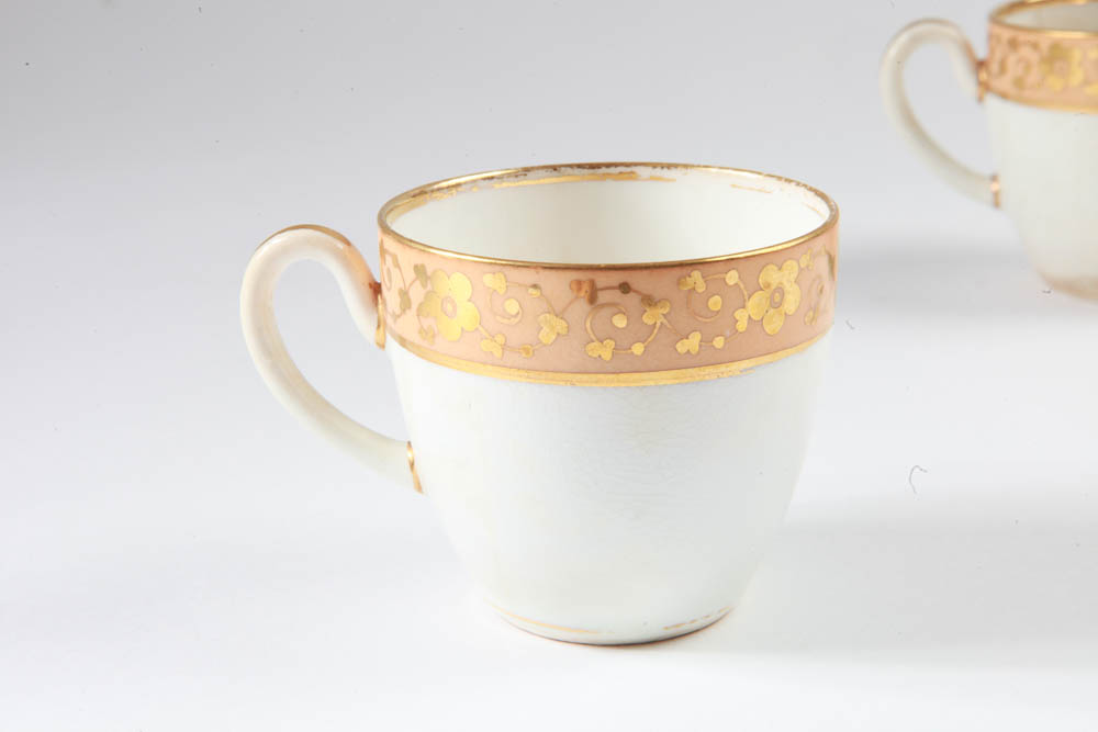 Late 18th Century Ludwigsburg Fine German Porcelain Dinnerware