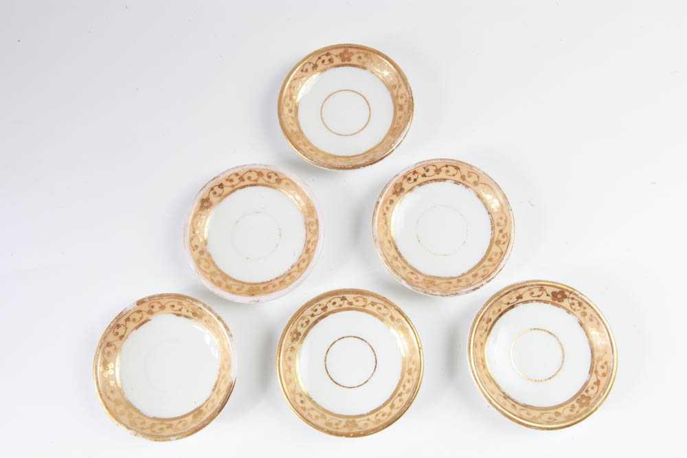 Late 18th Century Ludwigsburg Fine German Porcelain Dinnerware