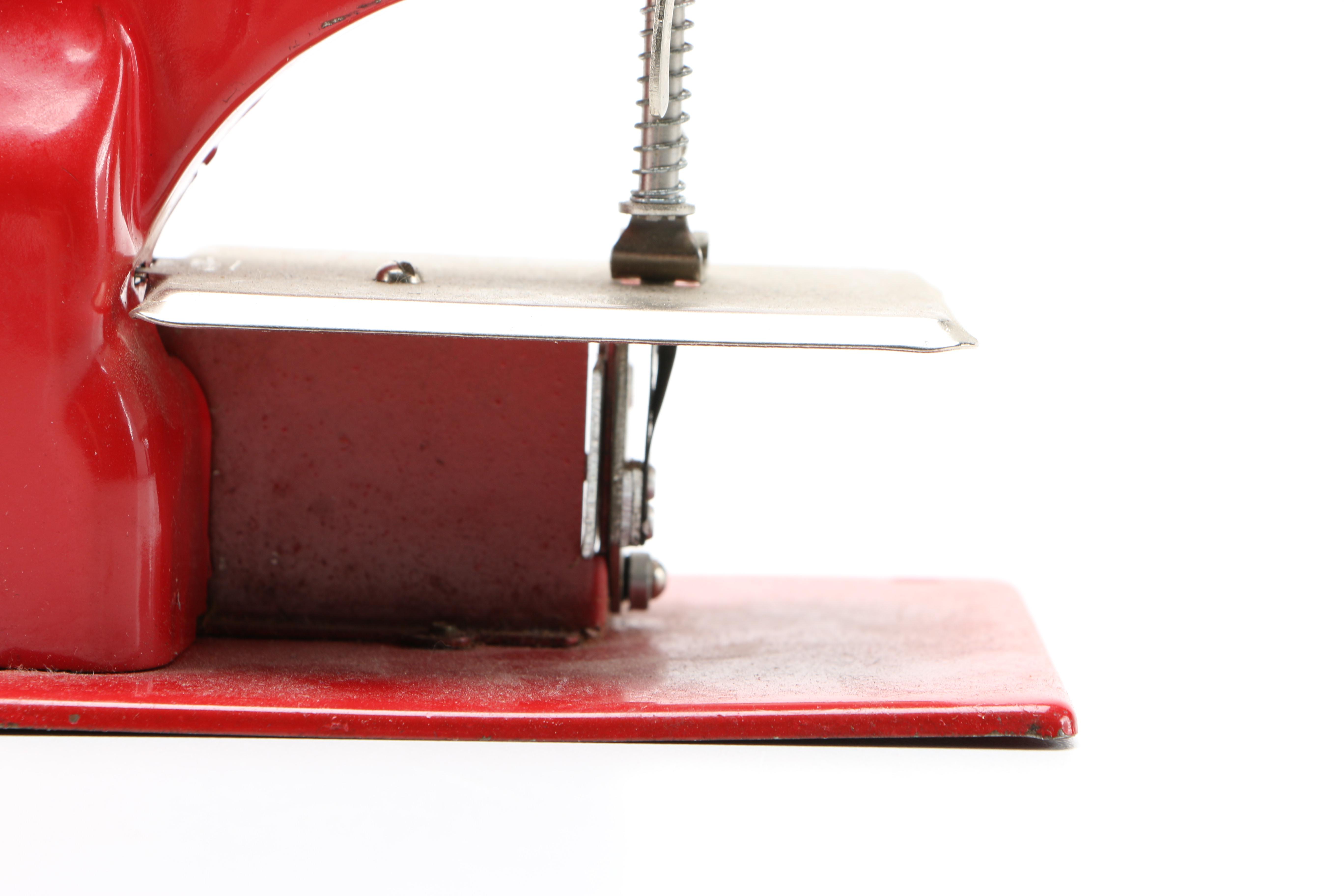 Vintage Electric Little Modiste Sewing Machine