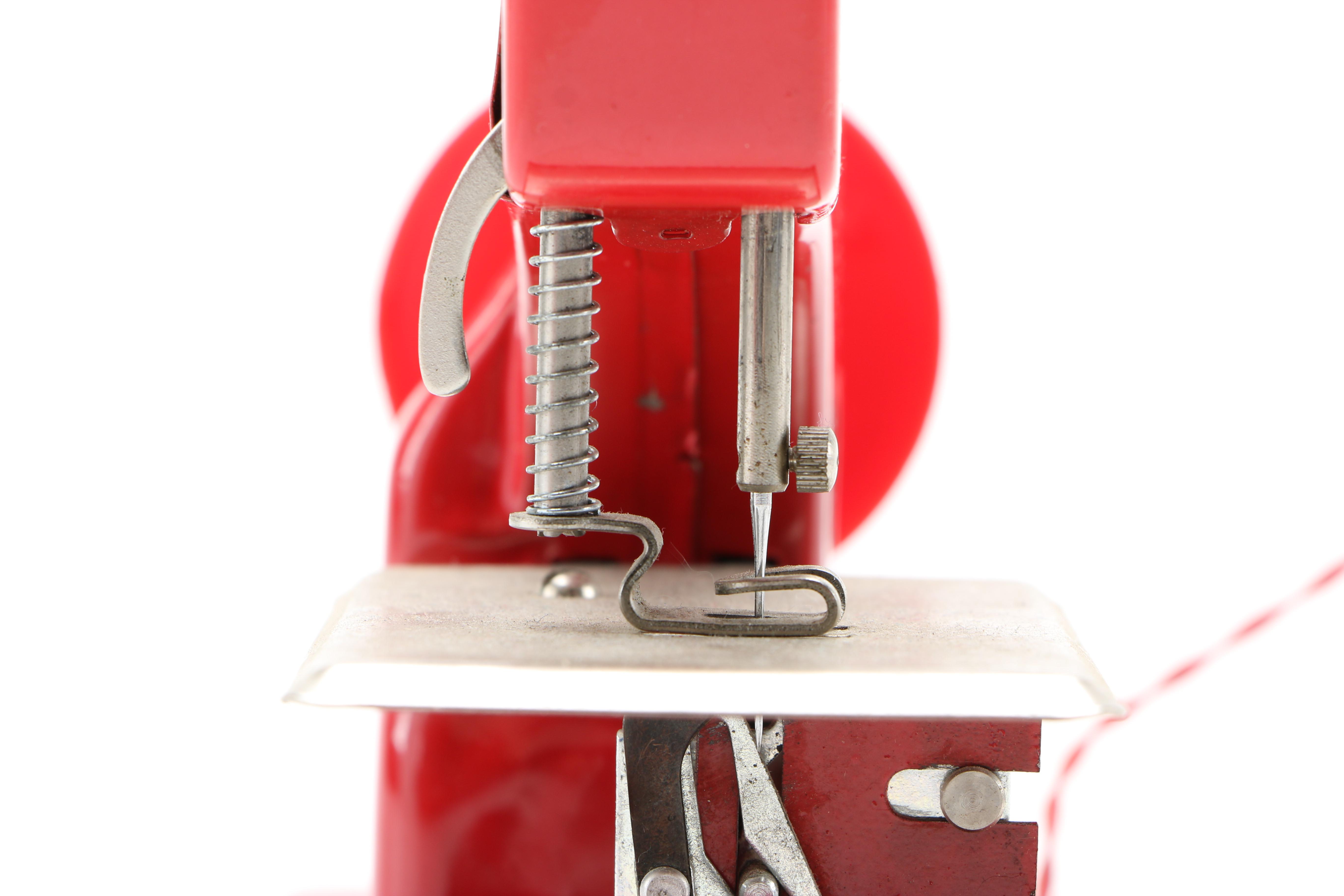 Vintage Electric Little Modiste Sewing Machine