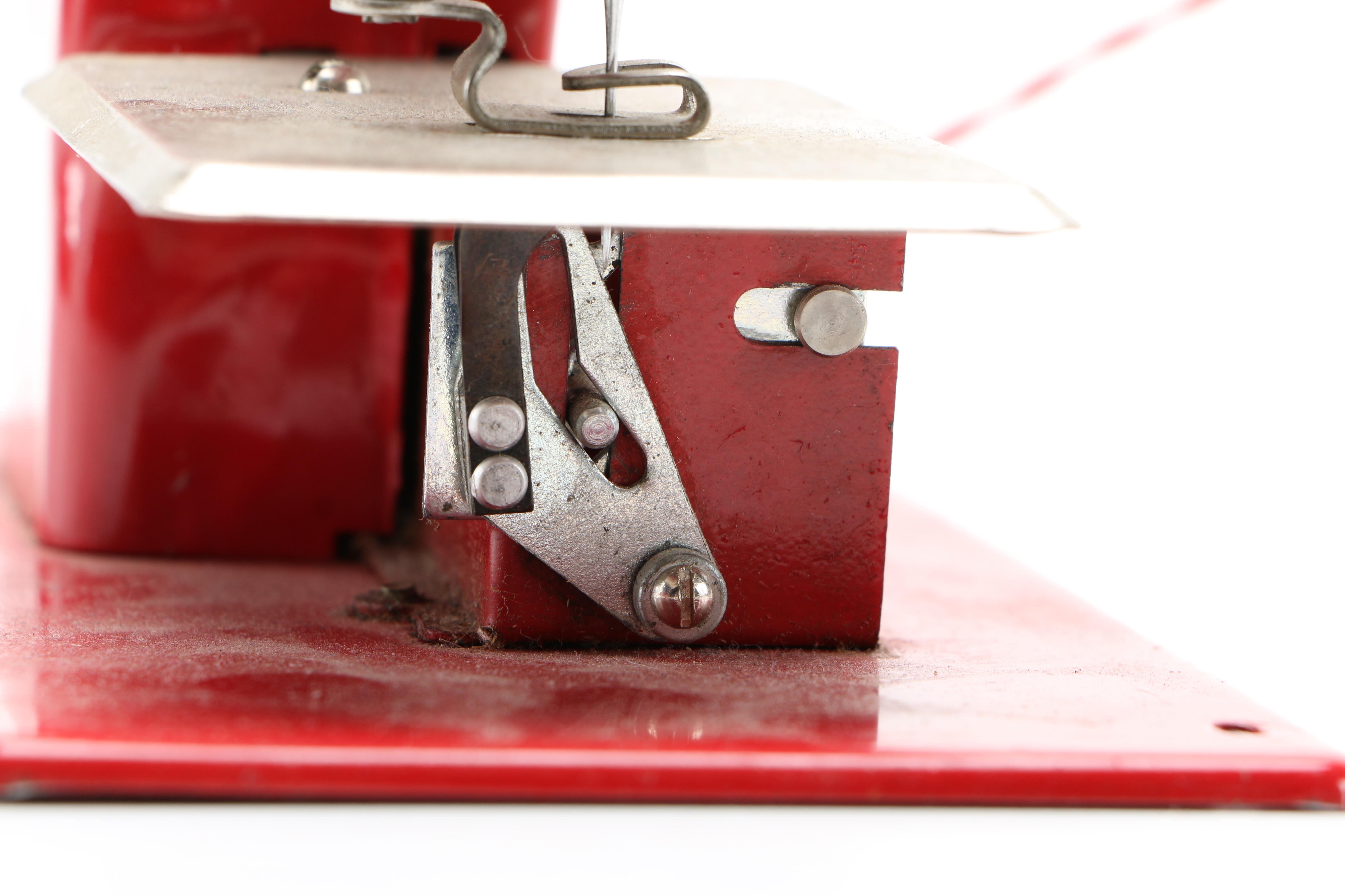 Vintage Electric Little Modiste Sewing Machine