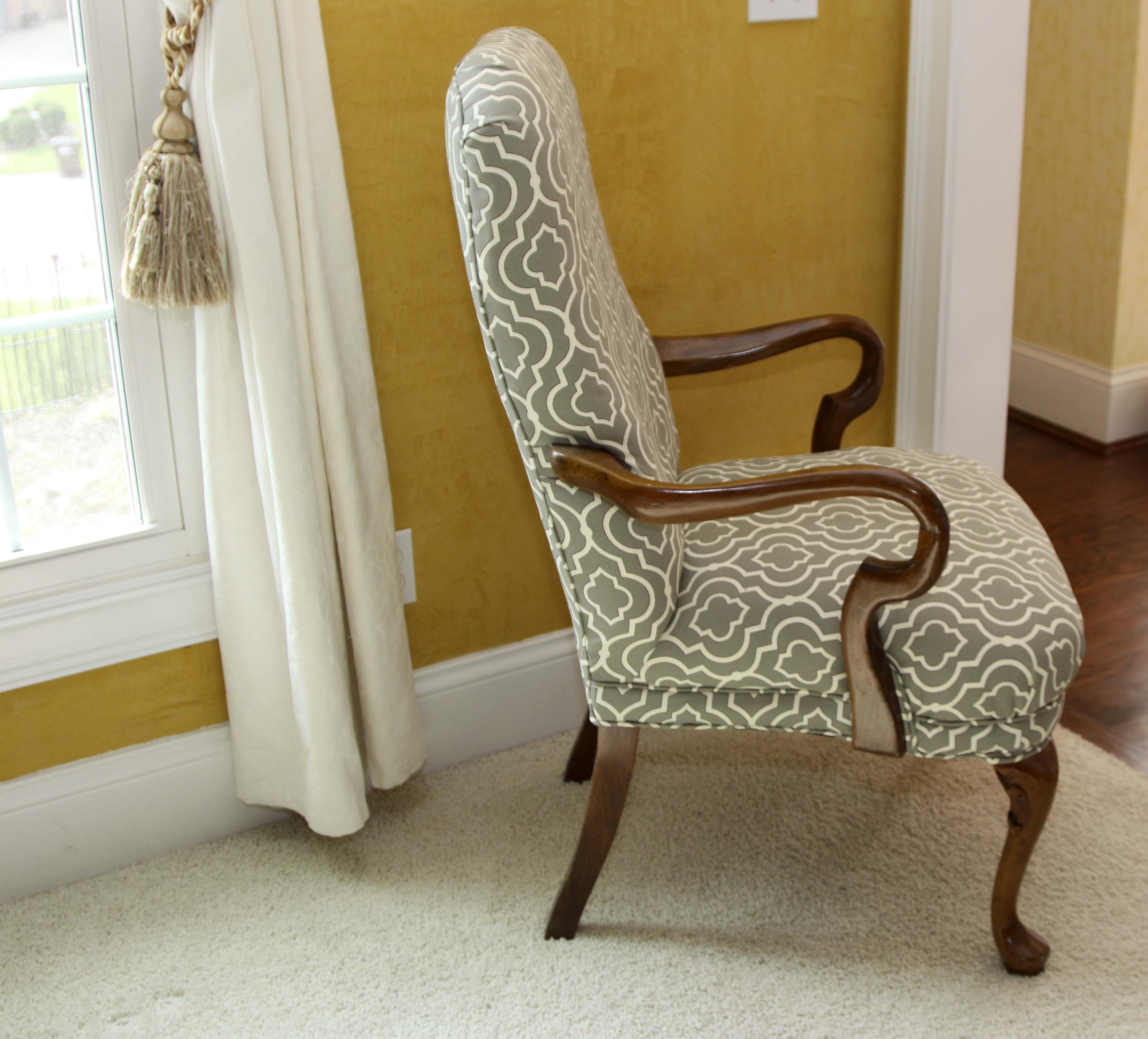 Queen Anne Style Chair