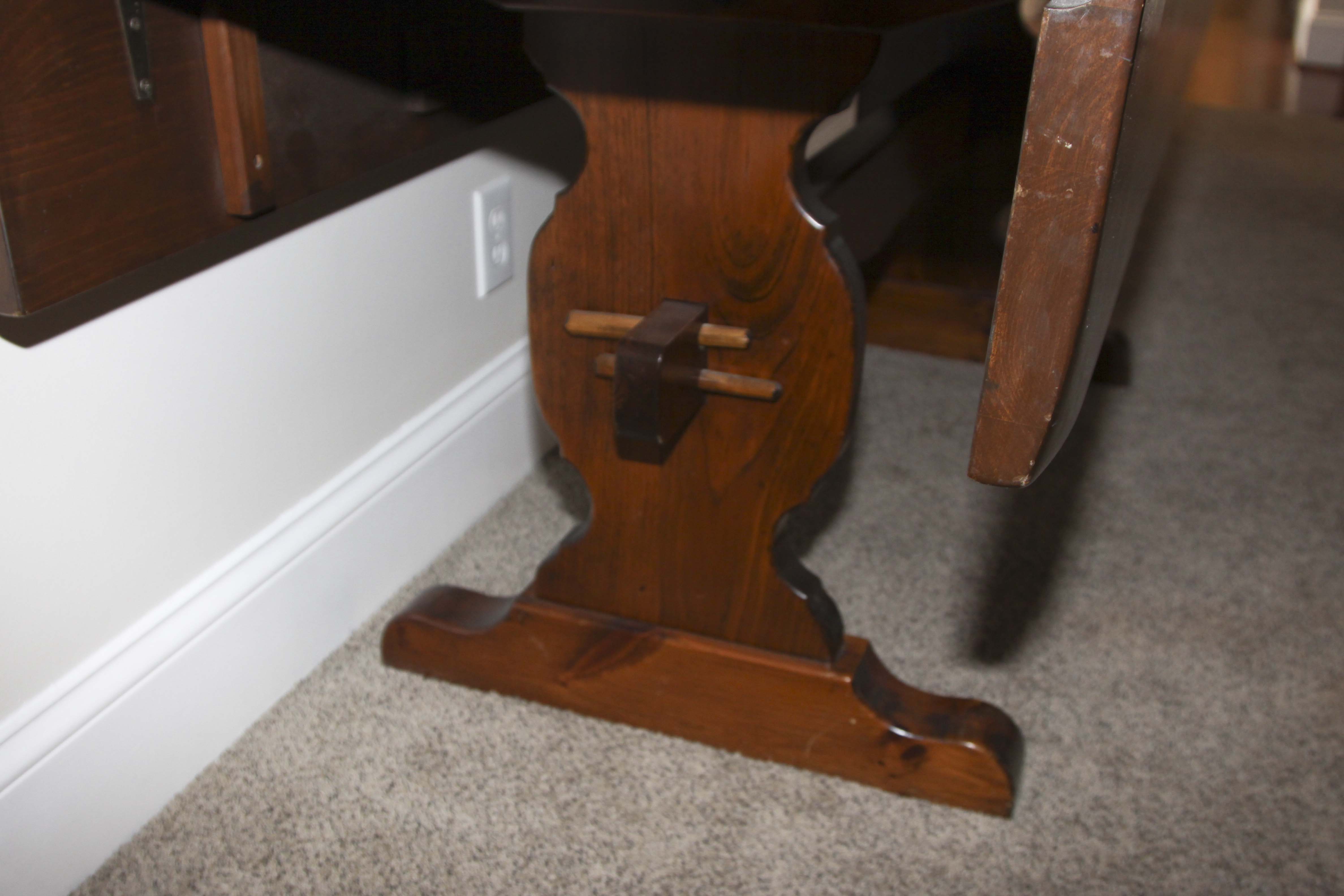 Pine Drop Leaf Trestle Table