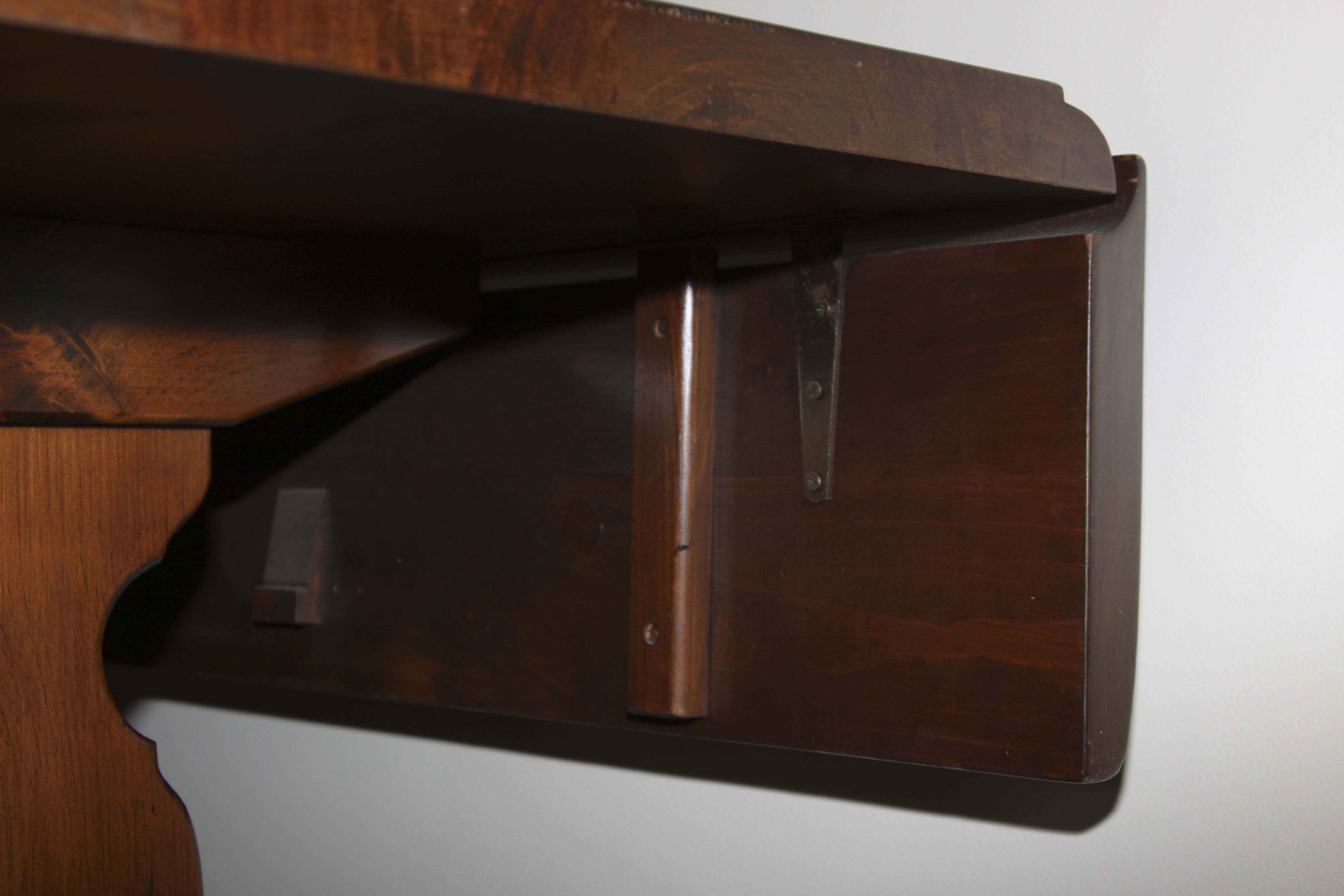 Pine Drop Leaf Trestle Table