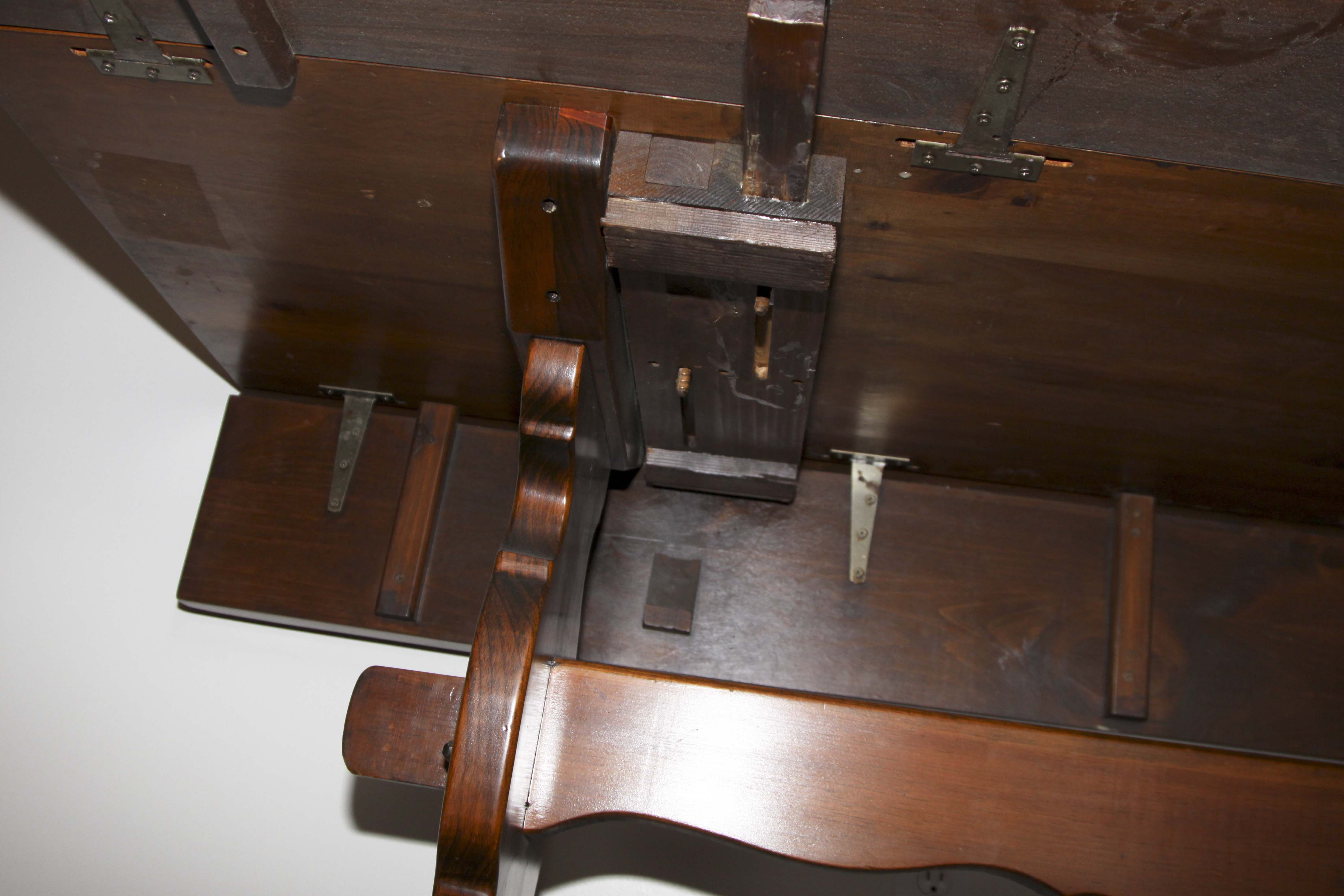 Pine Drop Leaf Trestle Table