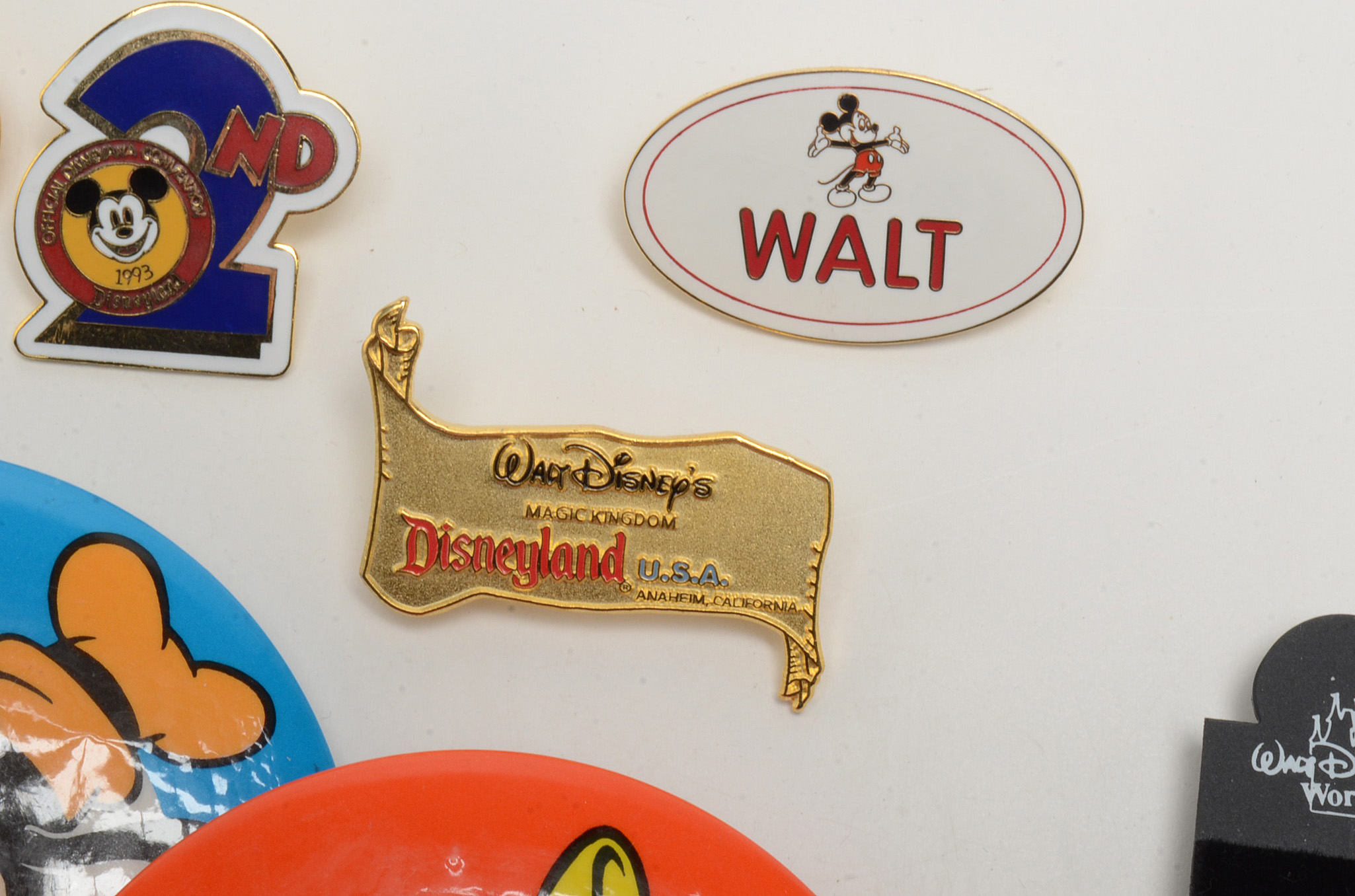 Disney Parks Collectible Pins and Buttons