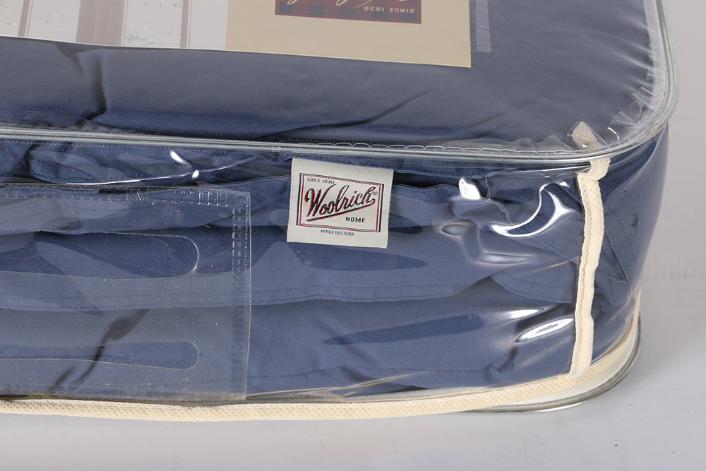 Woolrich Blue Down-Free Twin Sized Comforter