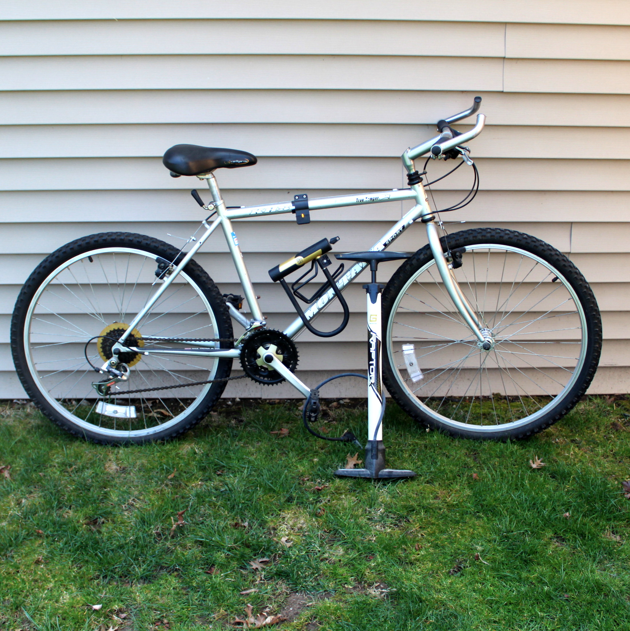 KHS True Temper Montana Sport Bike and Accessories