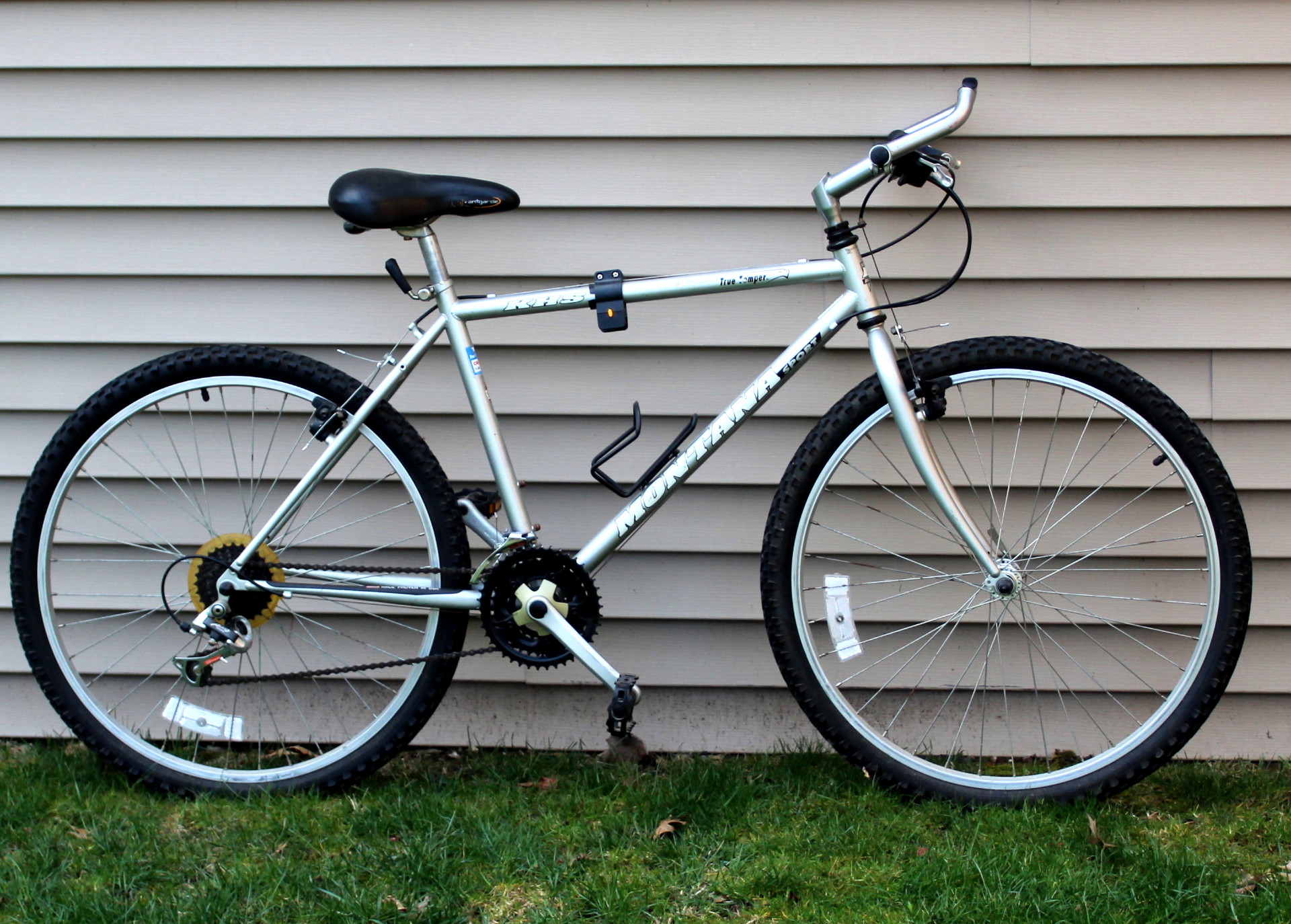 KHS True Temper Montana Sport Bike and Accessories