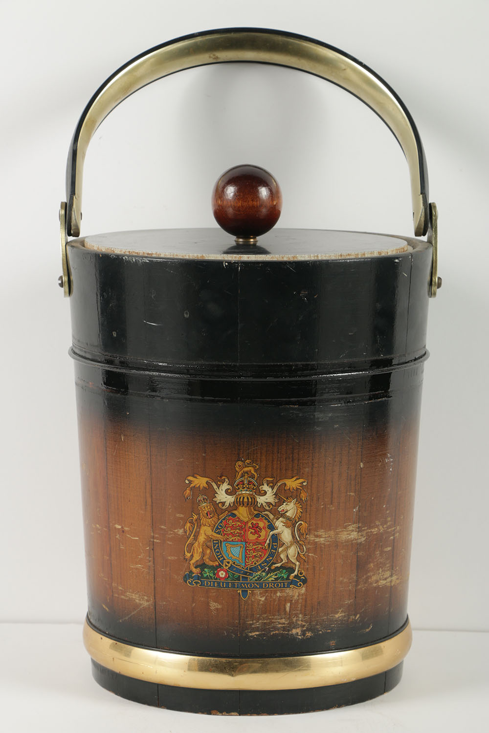 Barrel-Shaped Ice Bucket with British Royal Coat of Arms