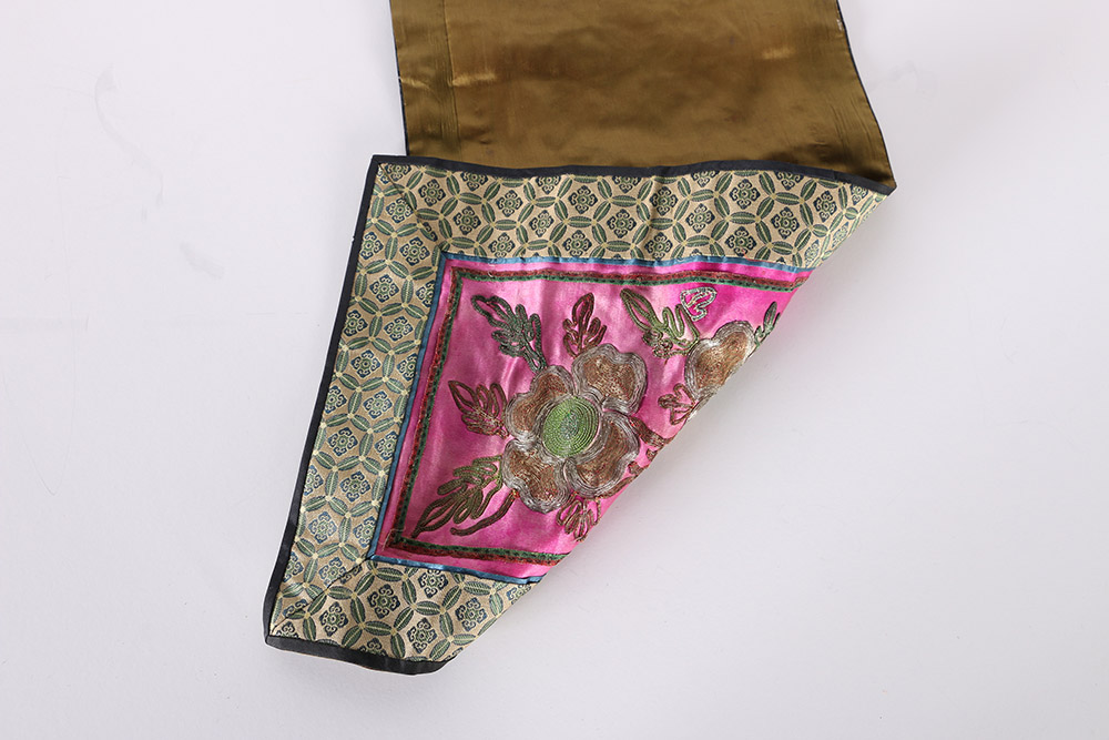 Antique Mandarin Sleeve