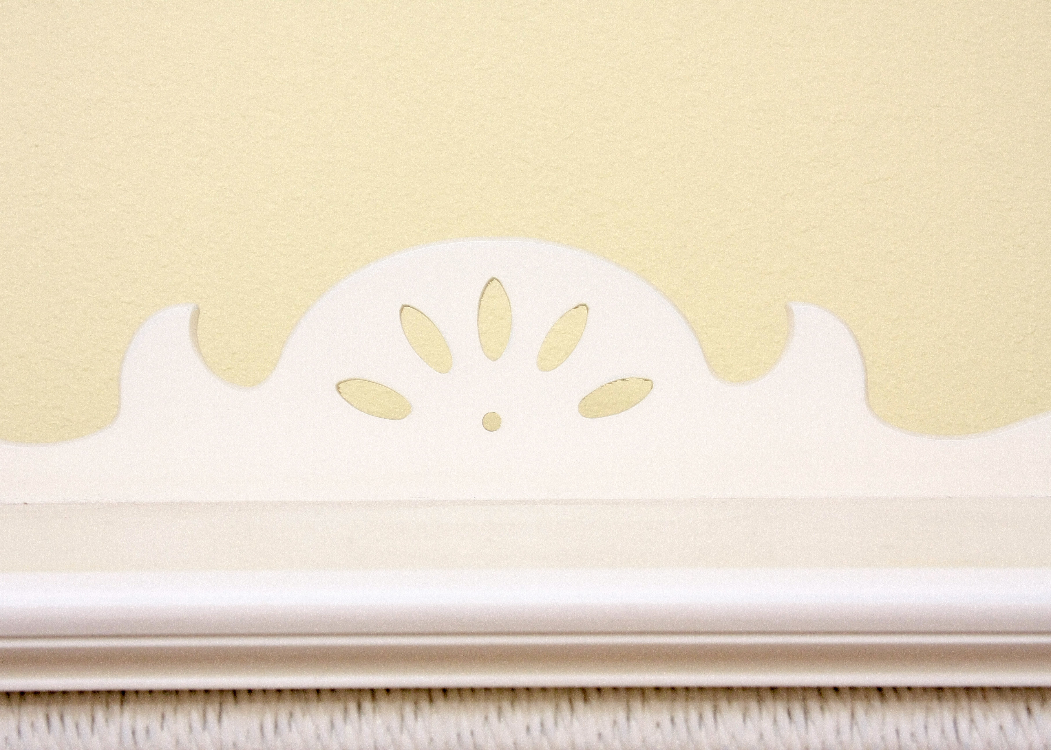 Lexington Furniture White Wicker and Wooden Bedroom Set