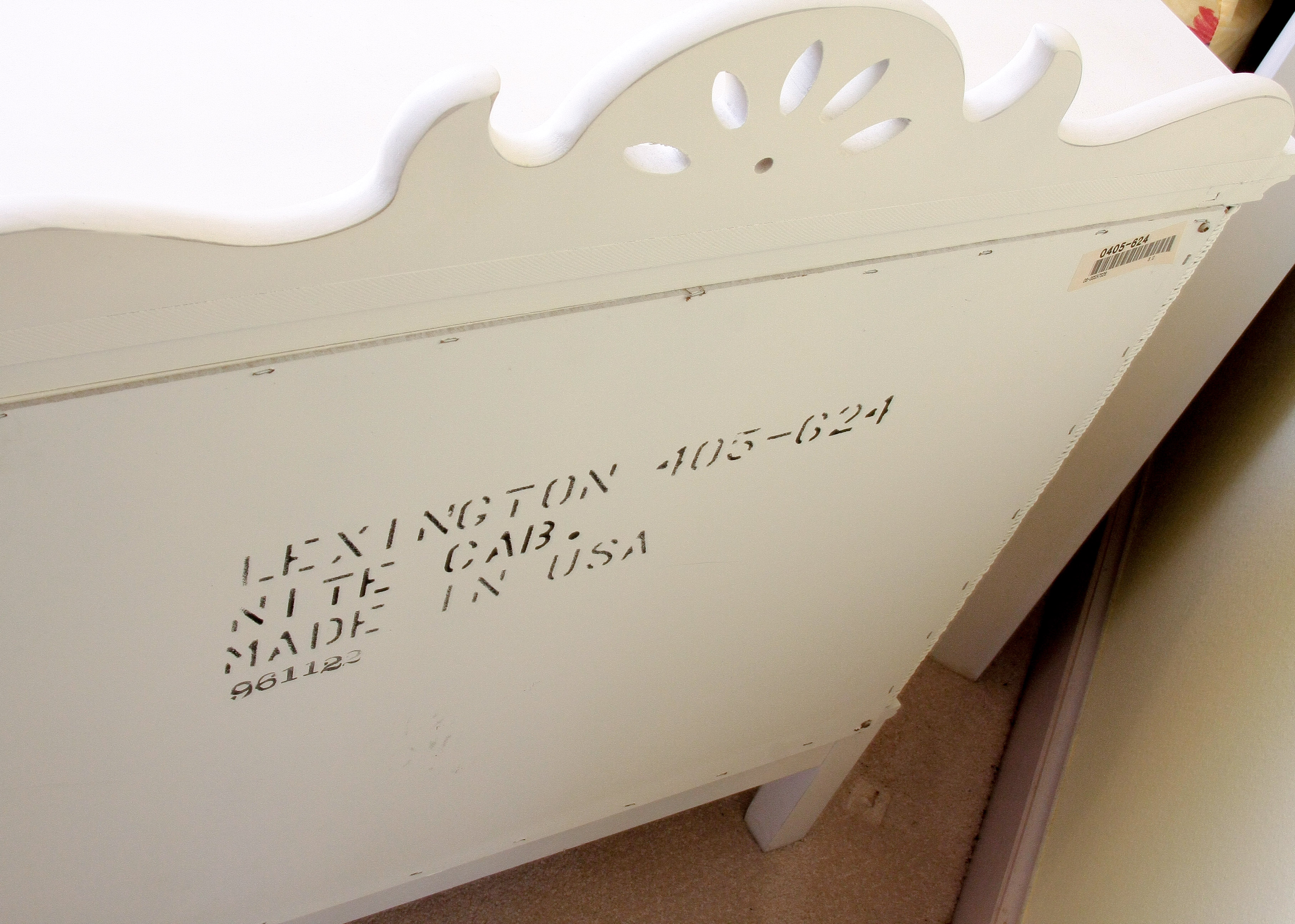 Lexington Furniture White Wicker and Wooden Bedroom Set