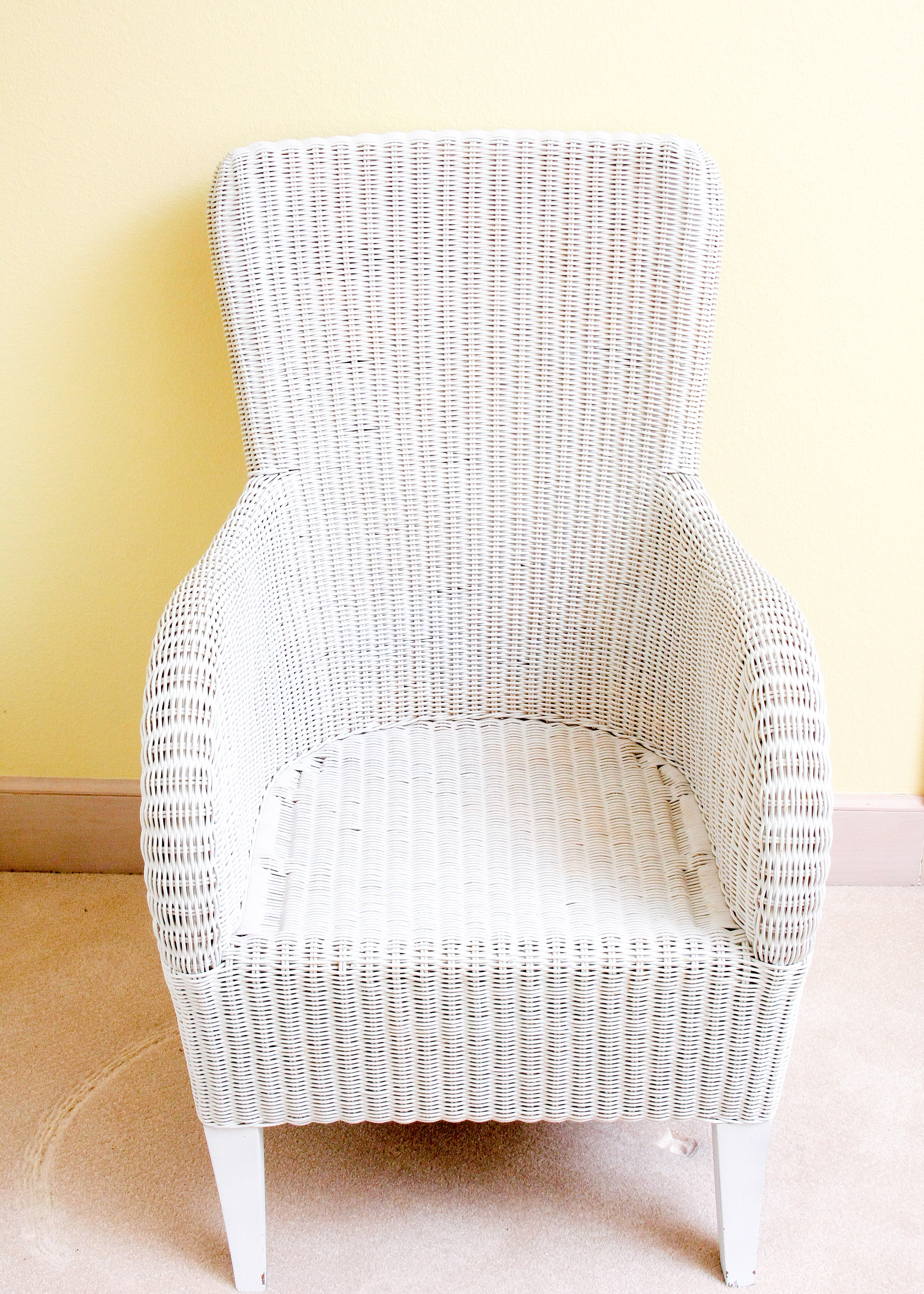 Lexington Furniture White Wicker and Wooden Bedroom Set