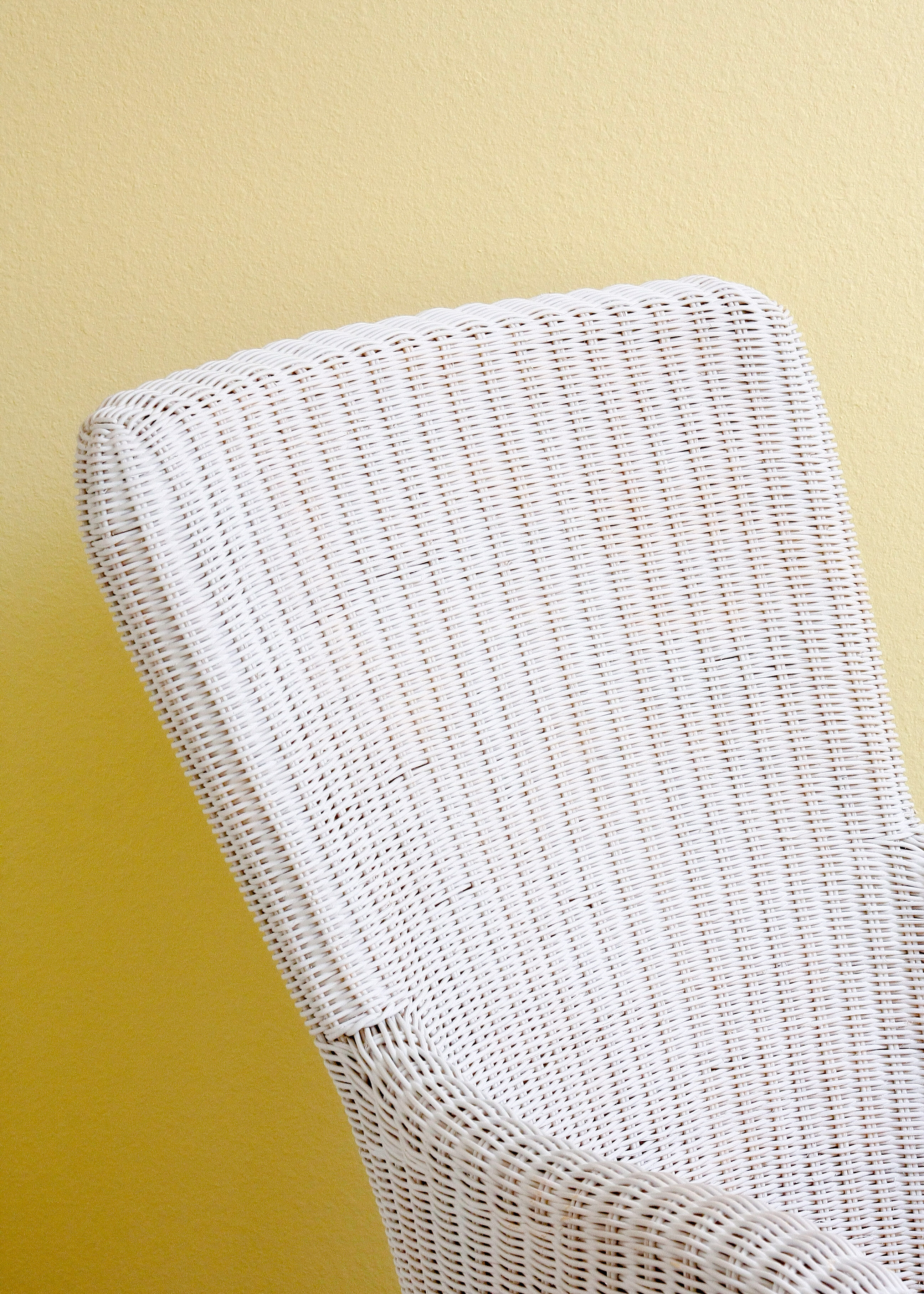 Lexington Furniture White Wicker and Wooden Bedroom Set