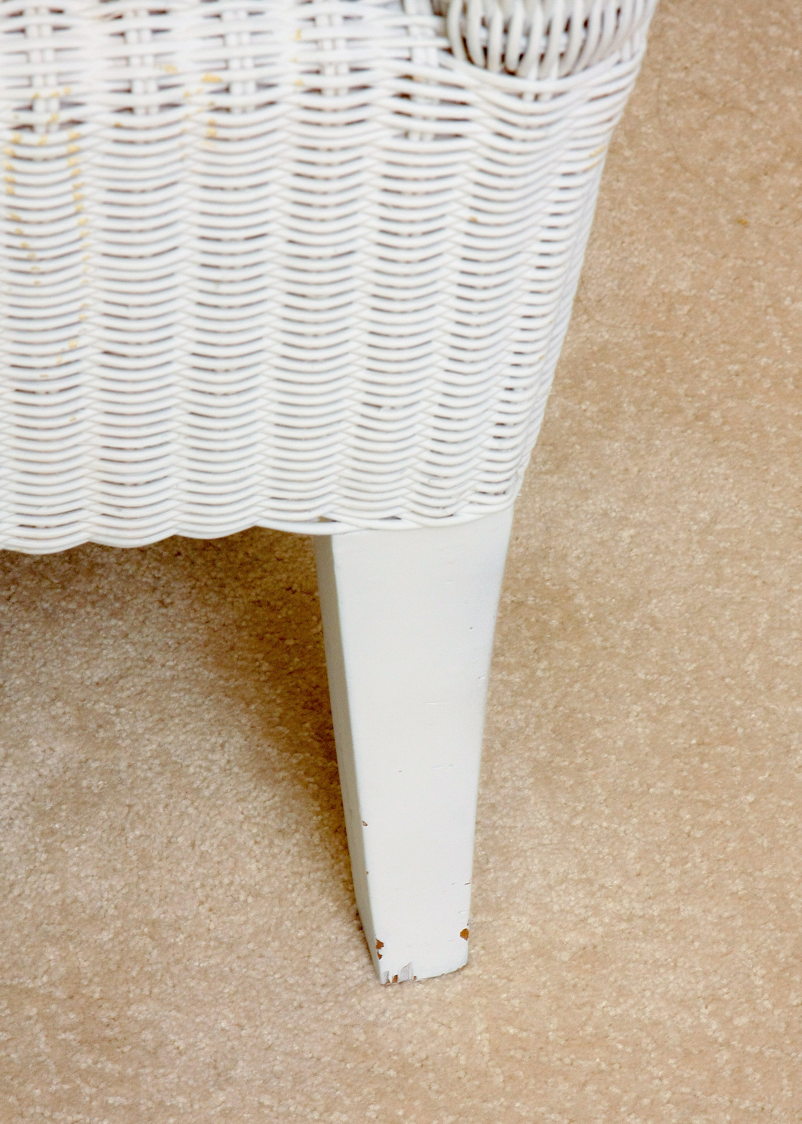 Lexington Furniture White Wicker and Wooden Bedroom Set