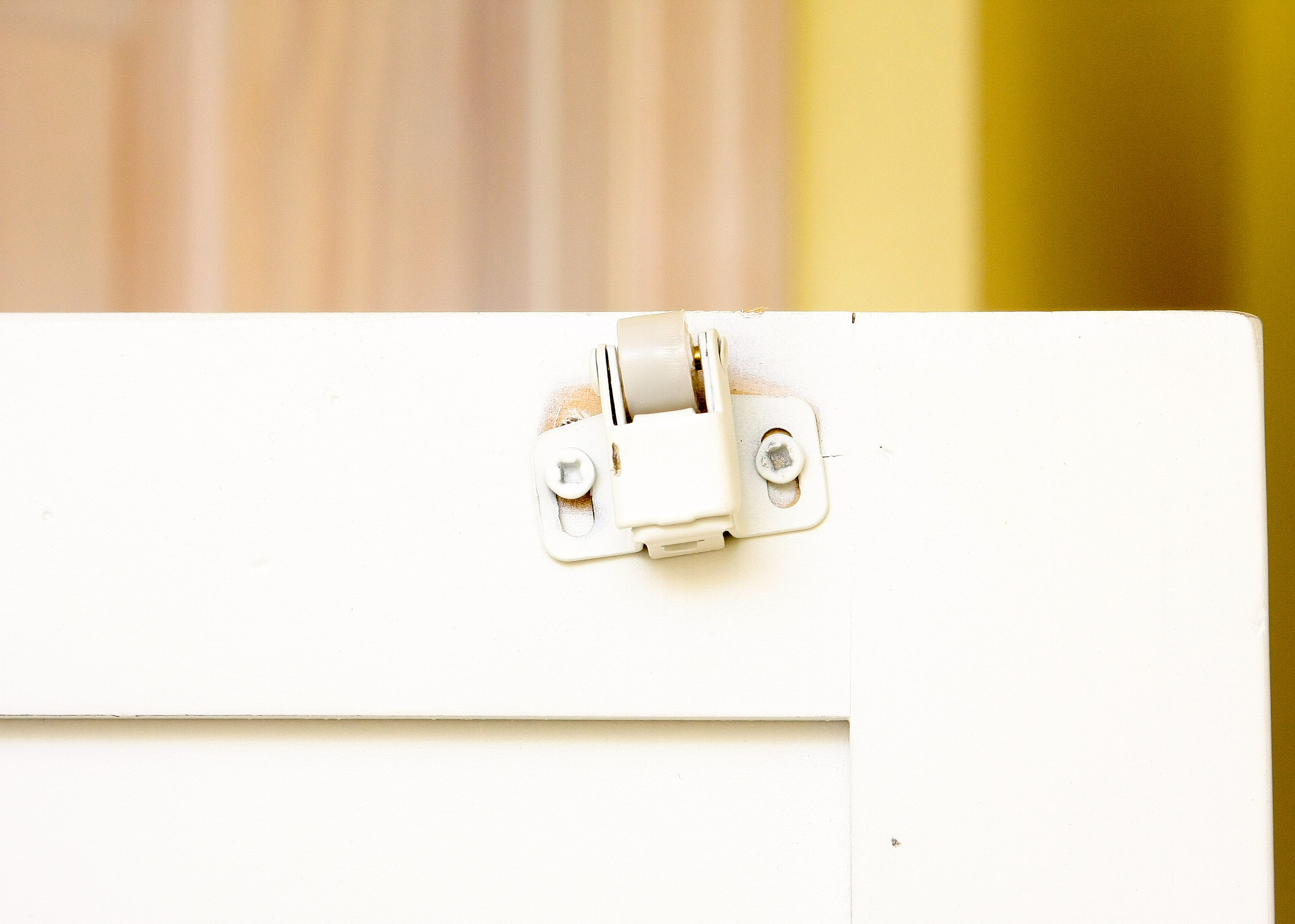 Lexington Furniture White Wicker and Wooden Bedroom Set