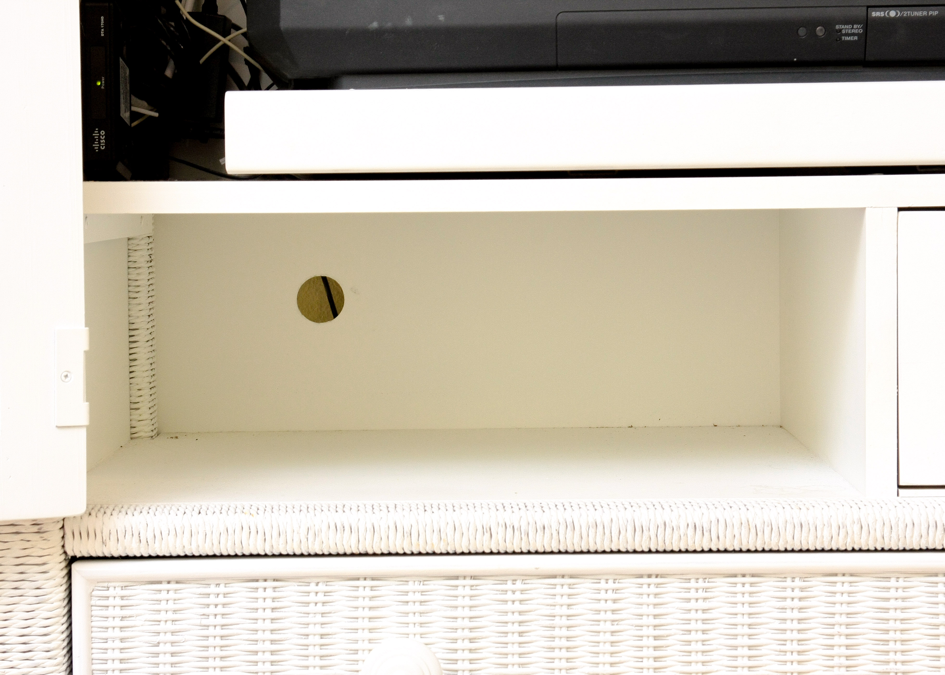 Lexington Furniture White Wicker and Wooden Bedroom Set