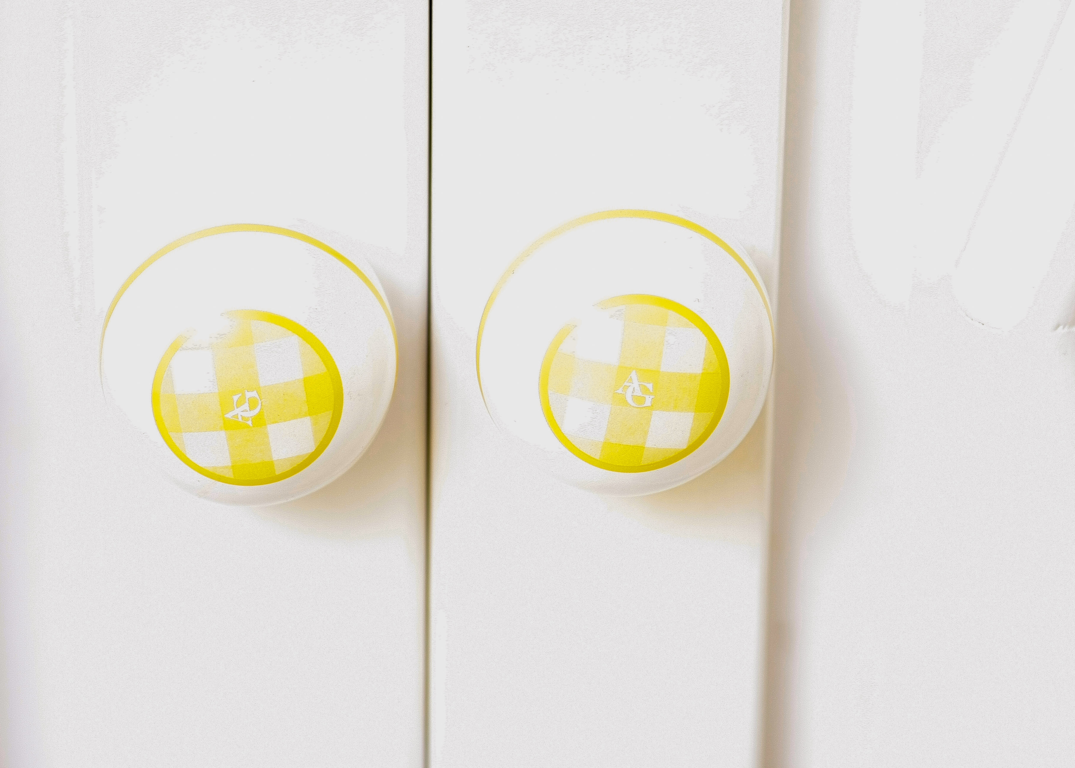 Lexington Furniture White Wicker and Wooden Bedroom Set