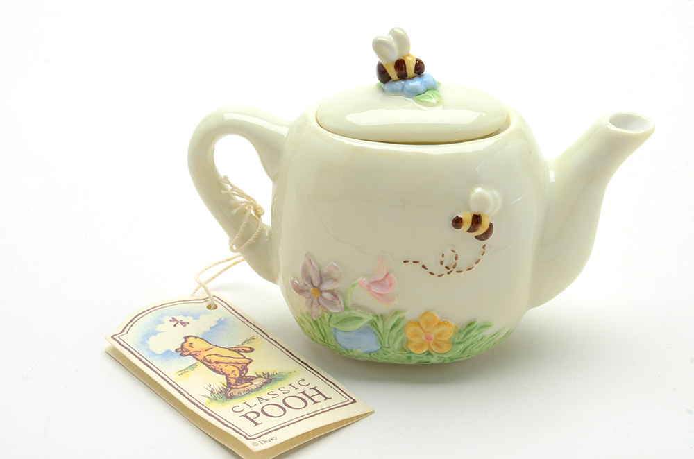 Disney "Classic Pooh" Porcelain Tea Set