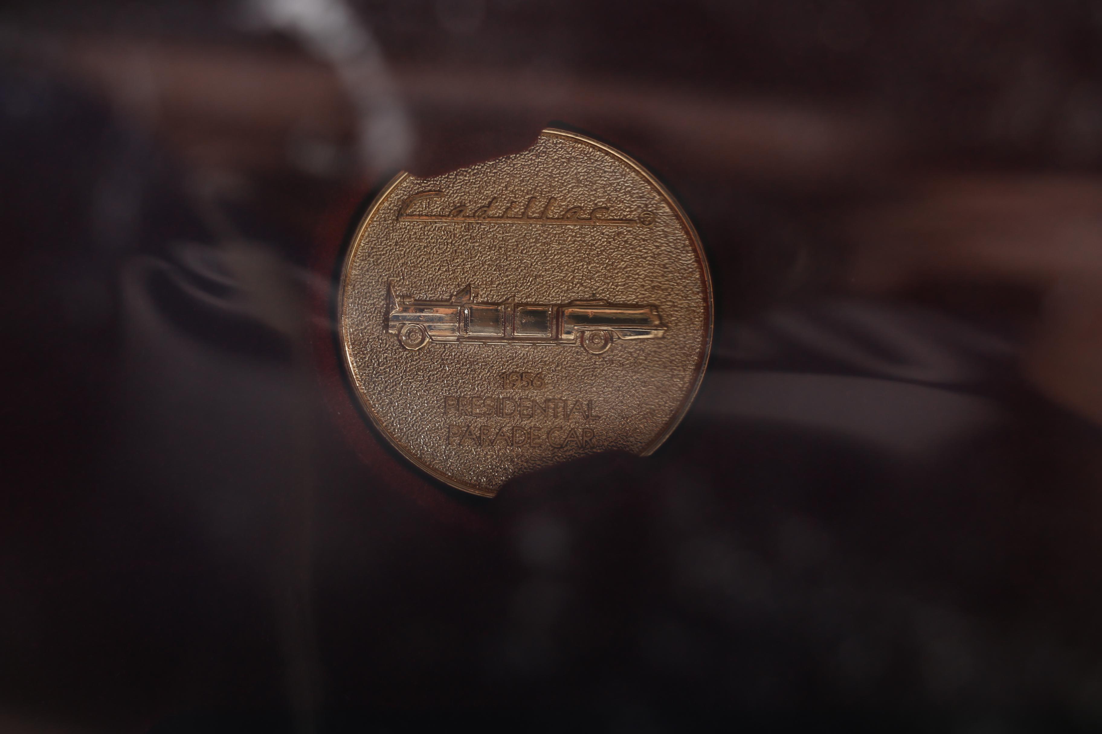 Road Signature 1:24 Scale Die Cast Vehicles