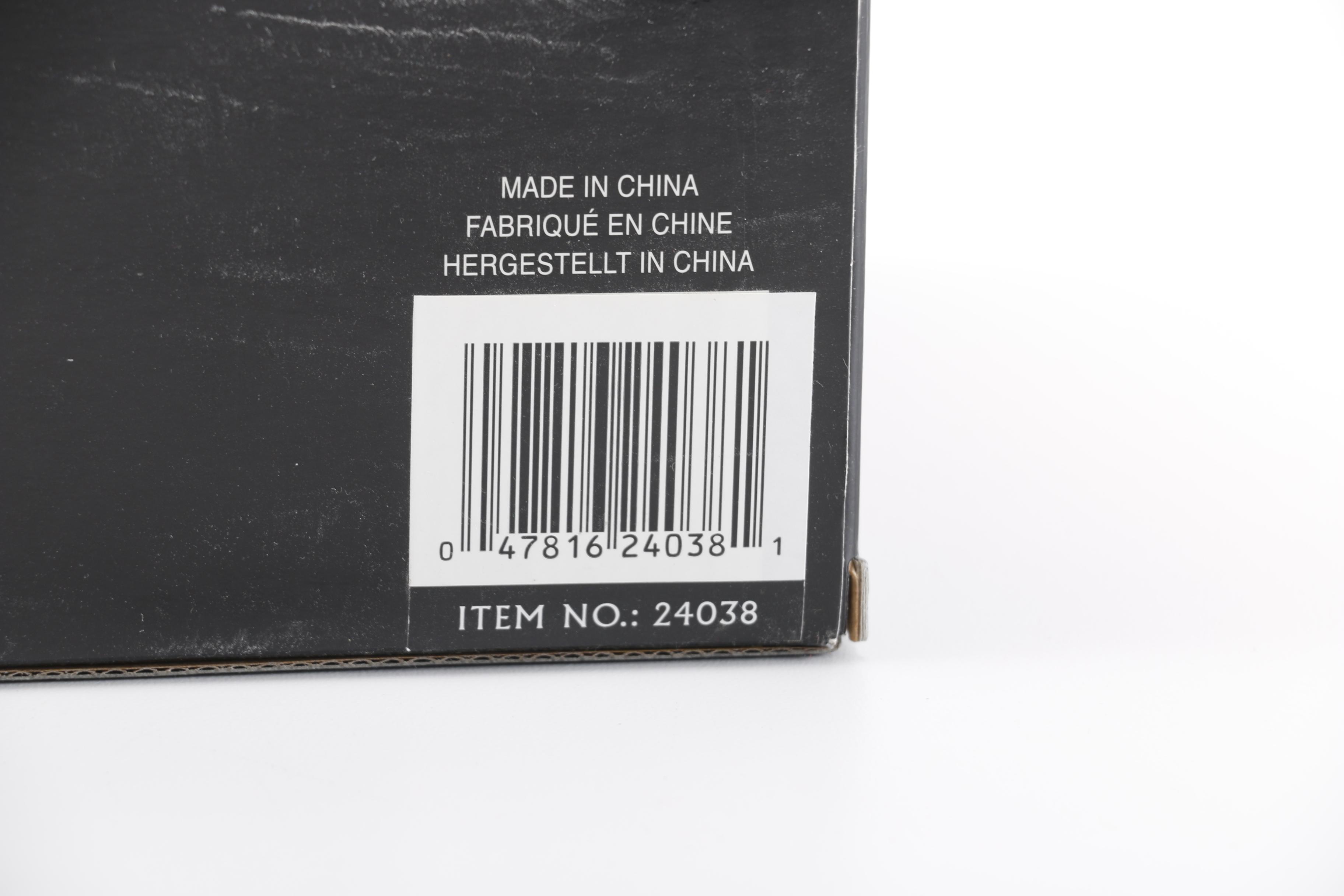 Road Signature 1:24 Scale Die Cast Vehicles