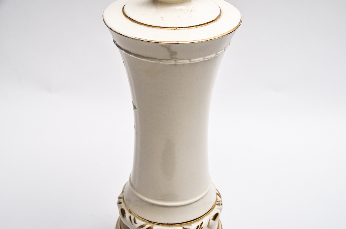 Vintage Hand Painted Porcelain Tale Lamp