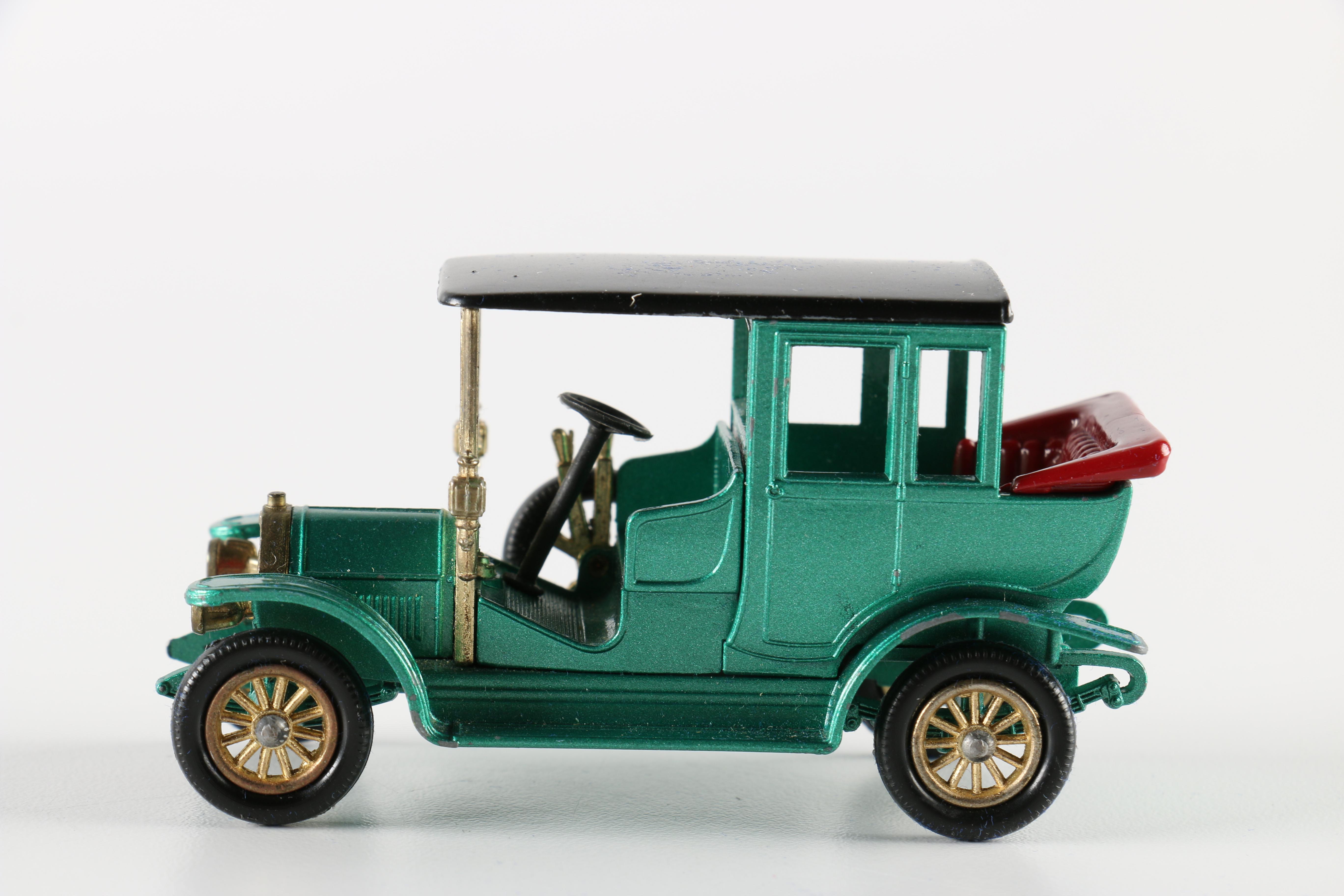 Matchbox "Models of Yesteryear" Die-Cast Cars in Case Circa 1969