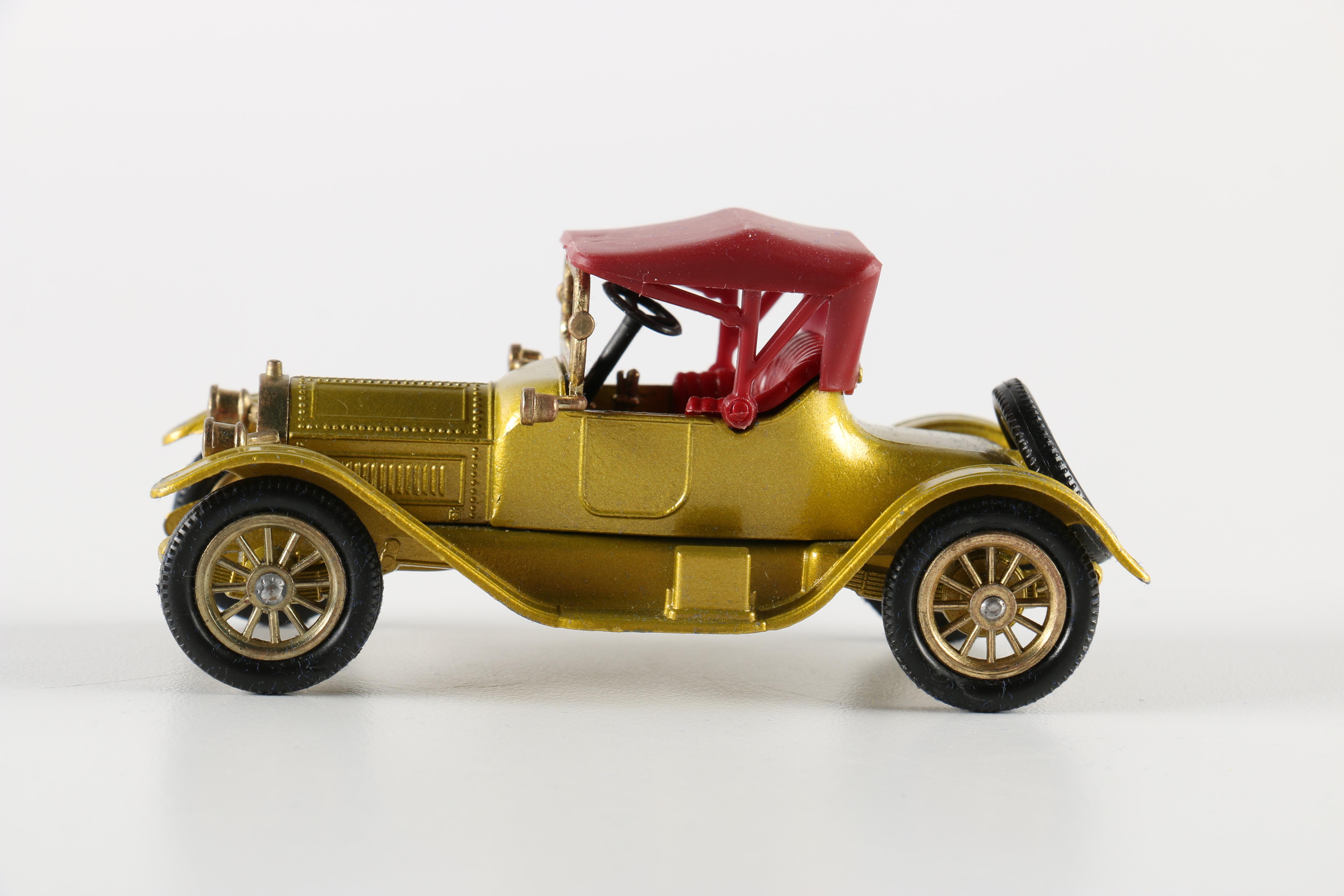 Matchbox "Models of Yesteryear" Die-Cast Cars in Case Circa 1969