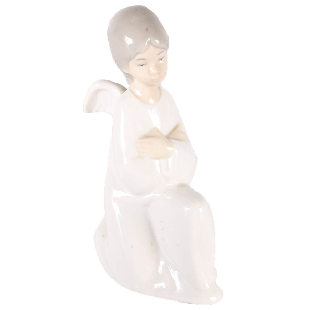 Nao by Lladró Kneeling Angel Figurine