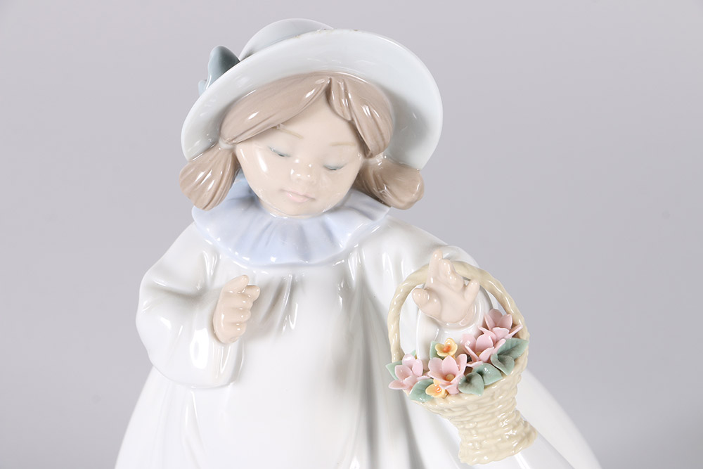 Lladró "Dreams" Porcelain Figurine