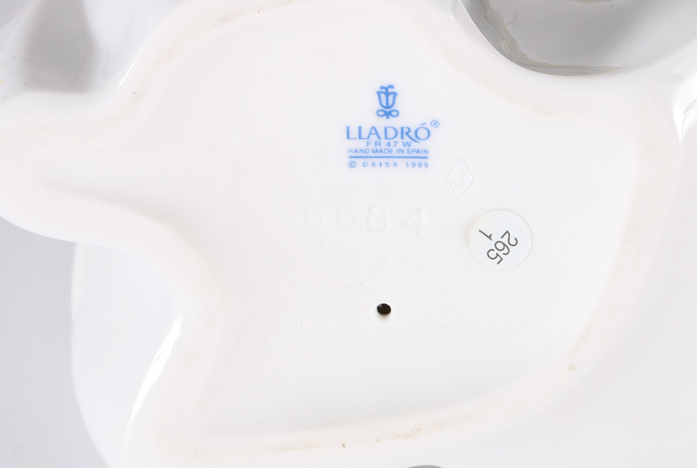 Lladró "Dreams" Porcelain Figurine