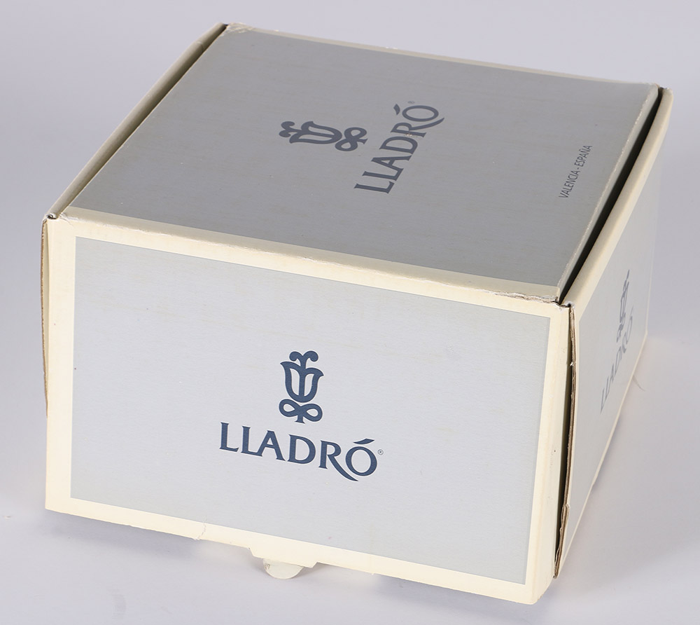 Lladró "Dreams" Porcelain Figurine