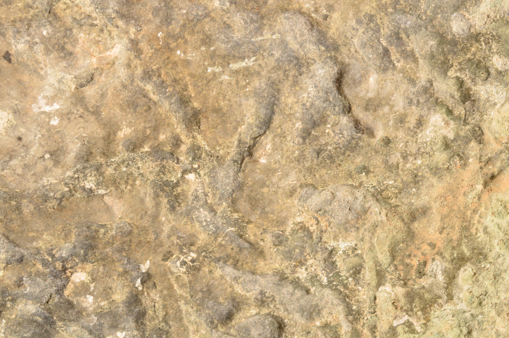 Decorative Stone Wheel Including Metal Base