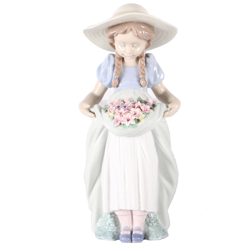 Lladró "Bountiful Blossoms" Porcelain Figurine