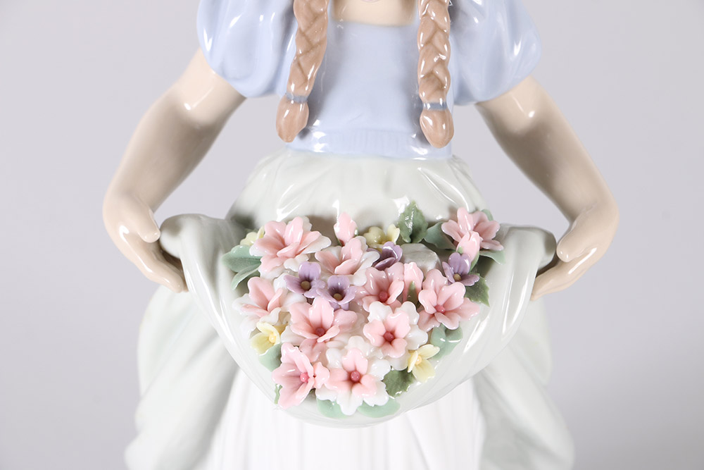 Lladró "Bountiful Blossoms" Porcelain Figurine