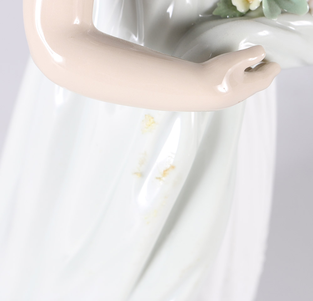 Lladró "Bountiful Blossoms" Porcelain Figurine