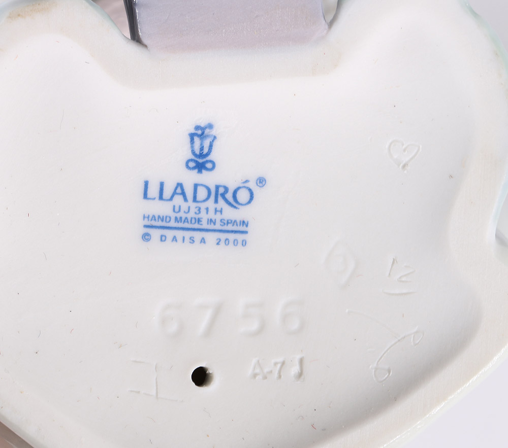 Lladró "Bountiful Blossoms" Porcelain Figurine